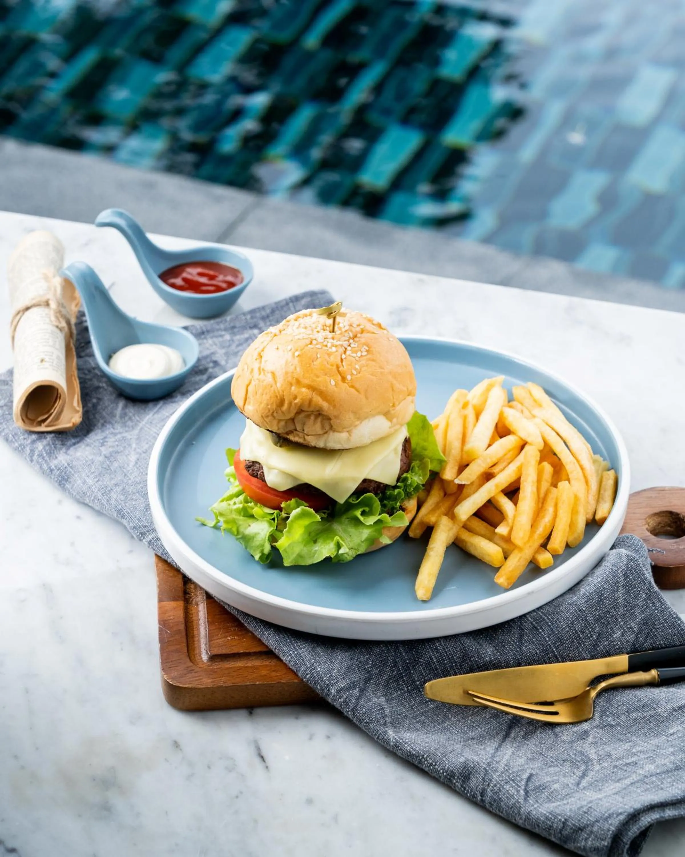 Food and drinks in Sindhorn Midtown Hotel Bangkok, Vignette Collection by IHG