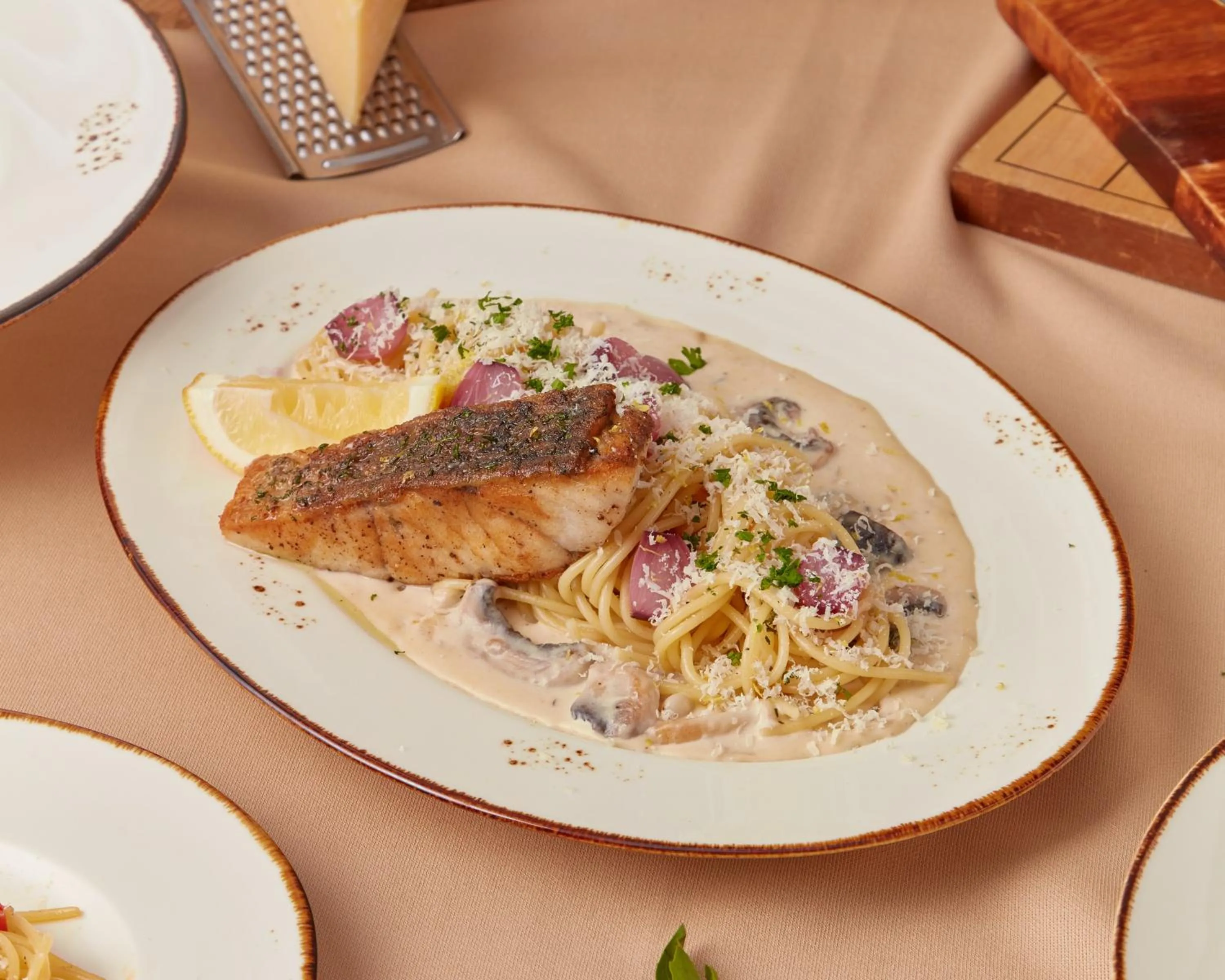 Food and drinks in Sindhorn Midtown Hotel Bangkok, Vignette Collection by IHG