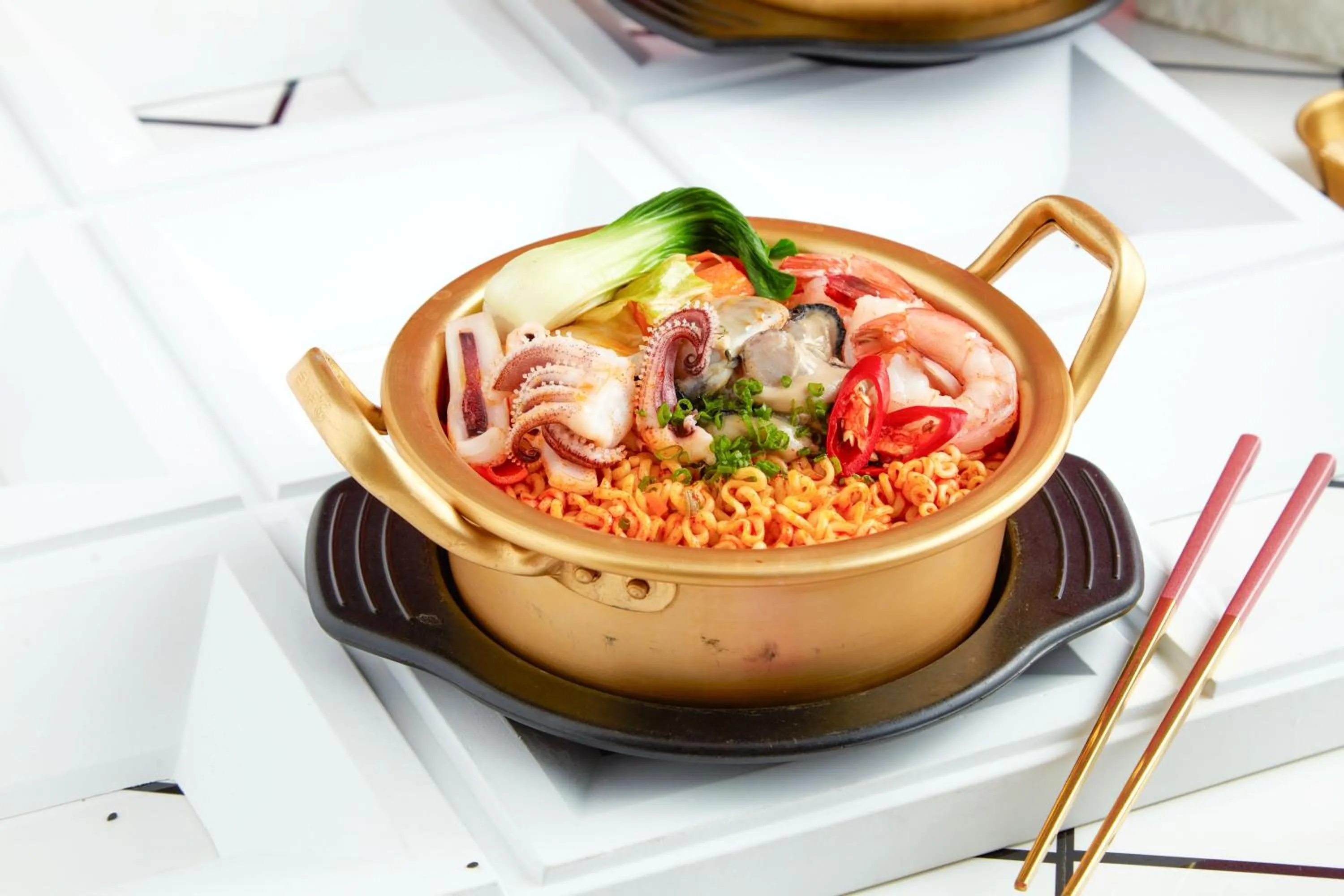 Food and drinks in Sindhorn Midtown Hotel Bangkok, Vignette Collection by IHG