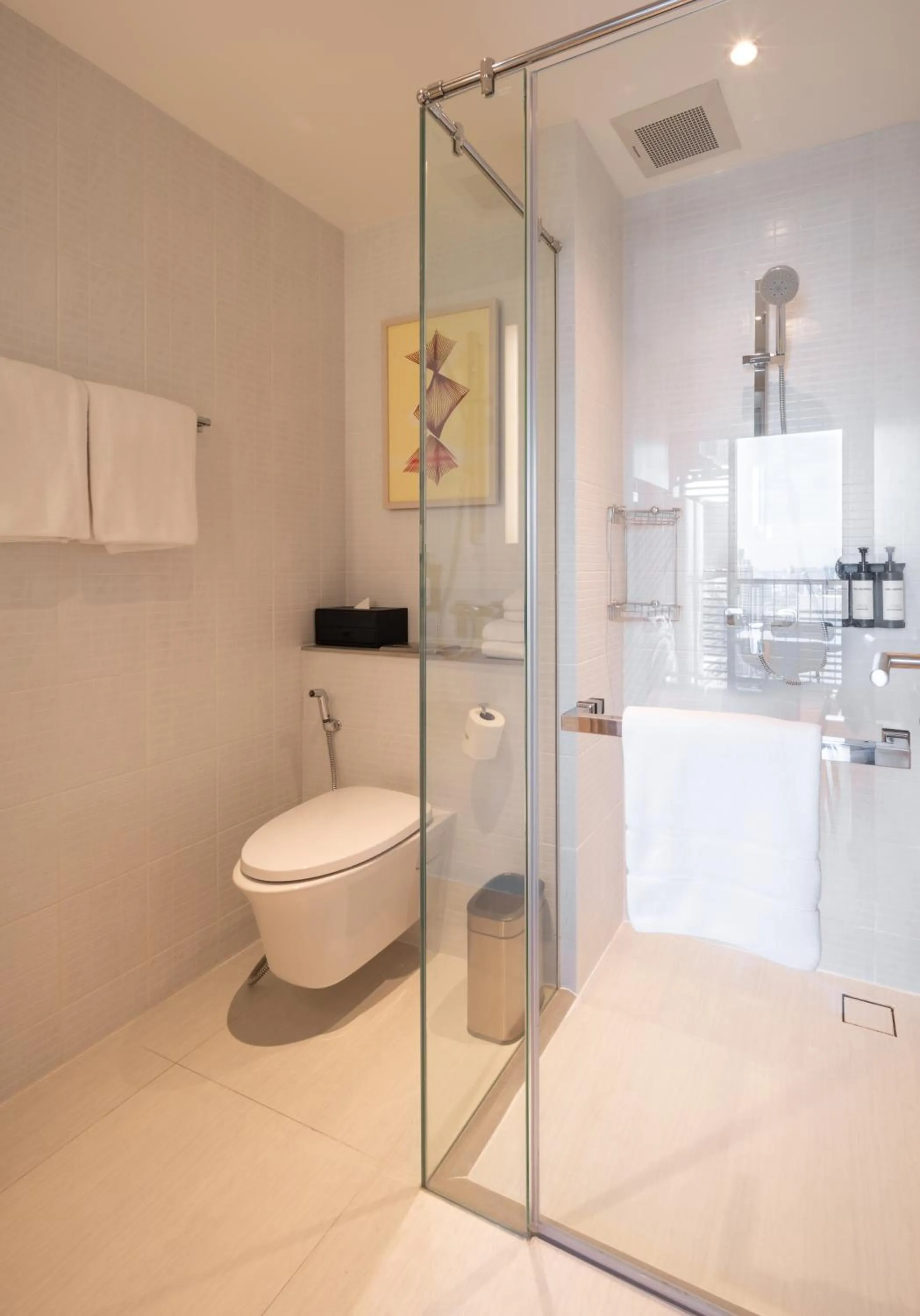 Bathroom in Sindhorn Midtown Hotel Bangkok, Vignette Collection by IHG