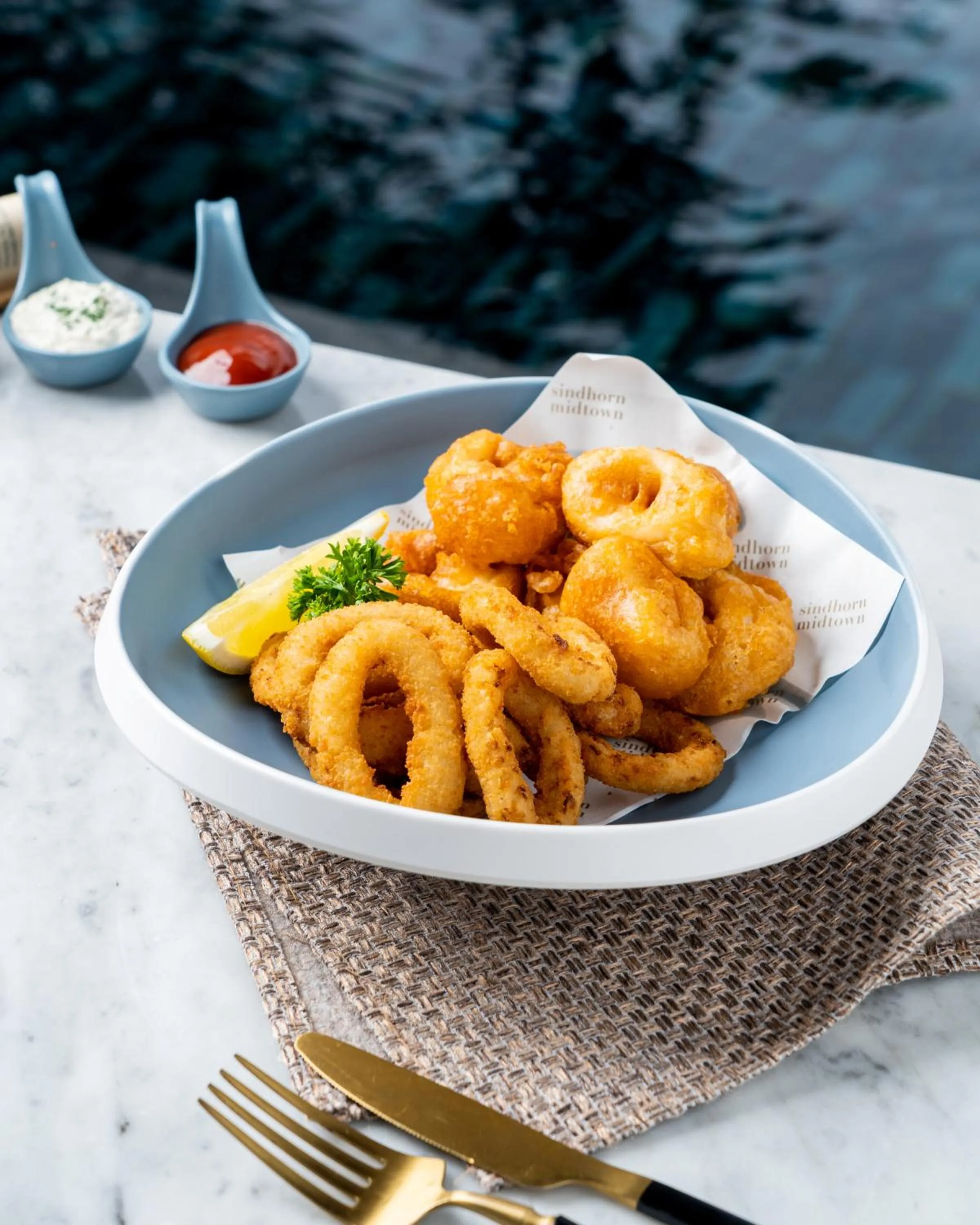 Food and drinks in Sindhorn Midtown Hotel Bangkok, Vignette Collection by IHG