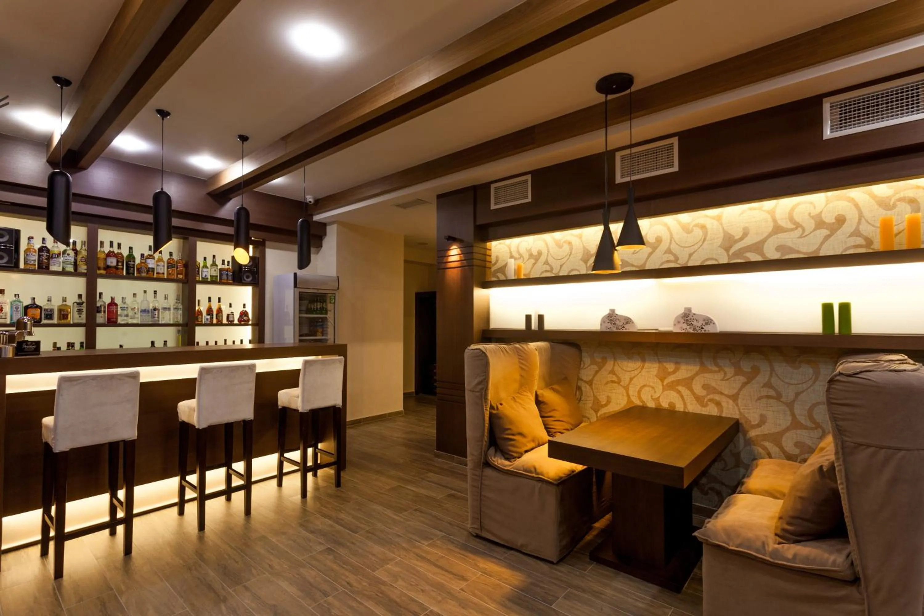 Lounge or bar in Crystal Hotel & SPA