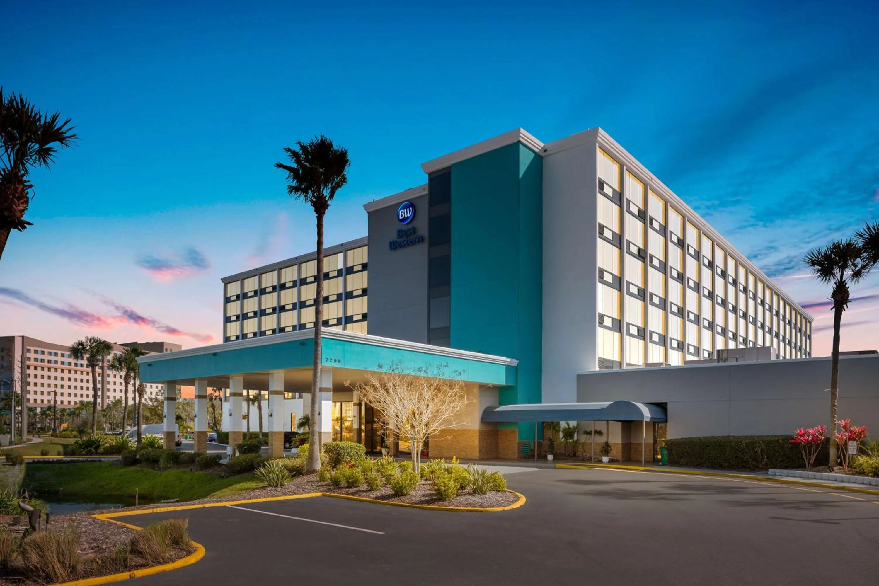 Property building in Best Western Orlando Gateway Hotel