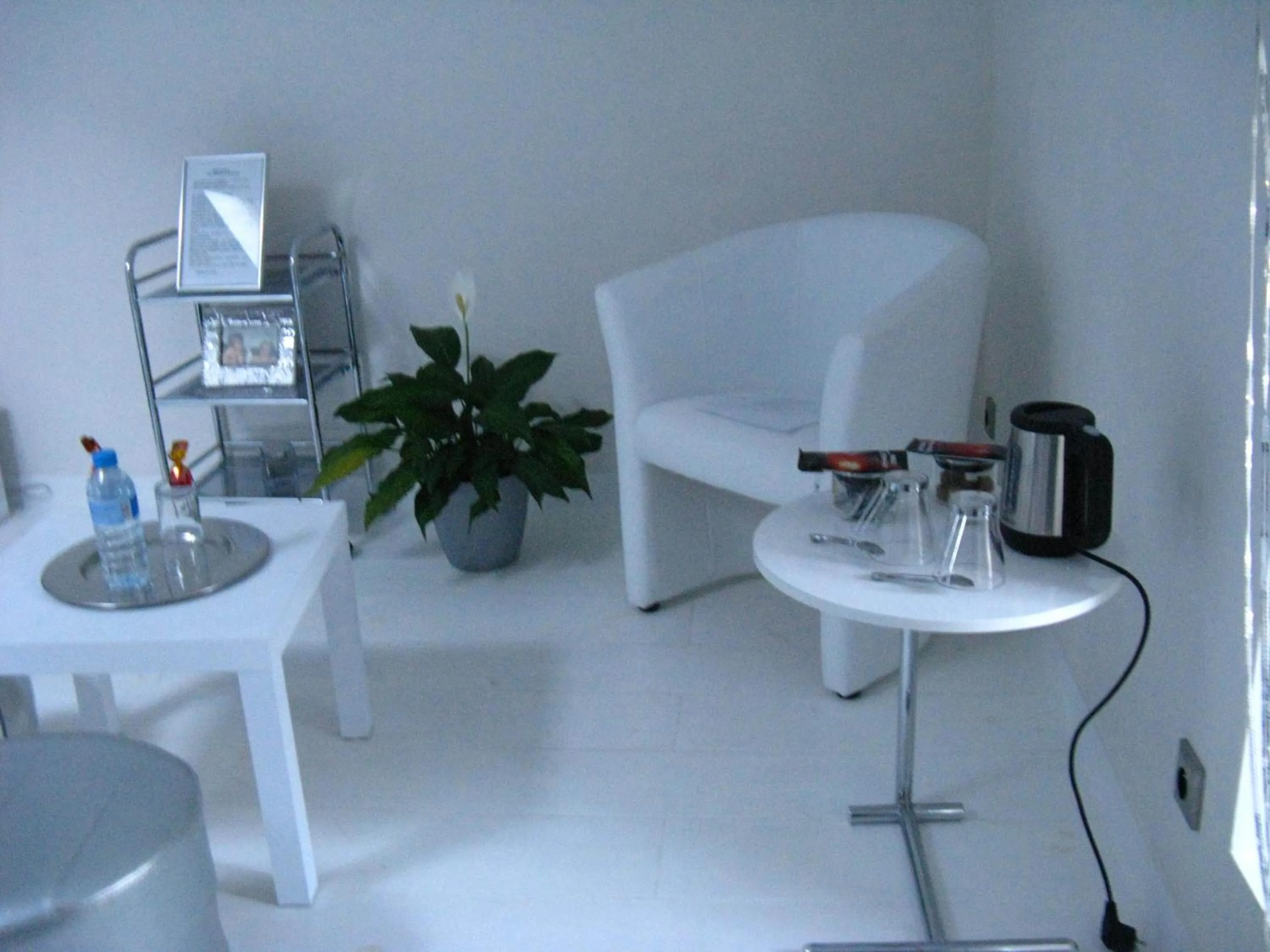 Decorative detail in Aux Anges Gardiens