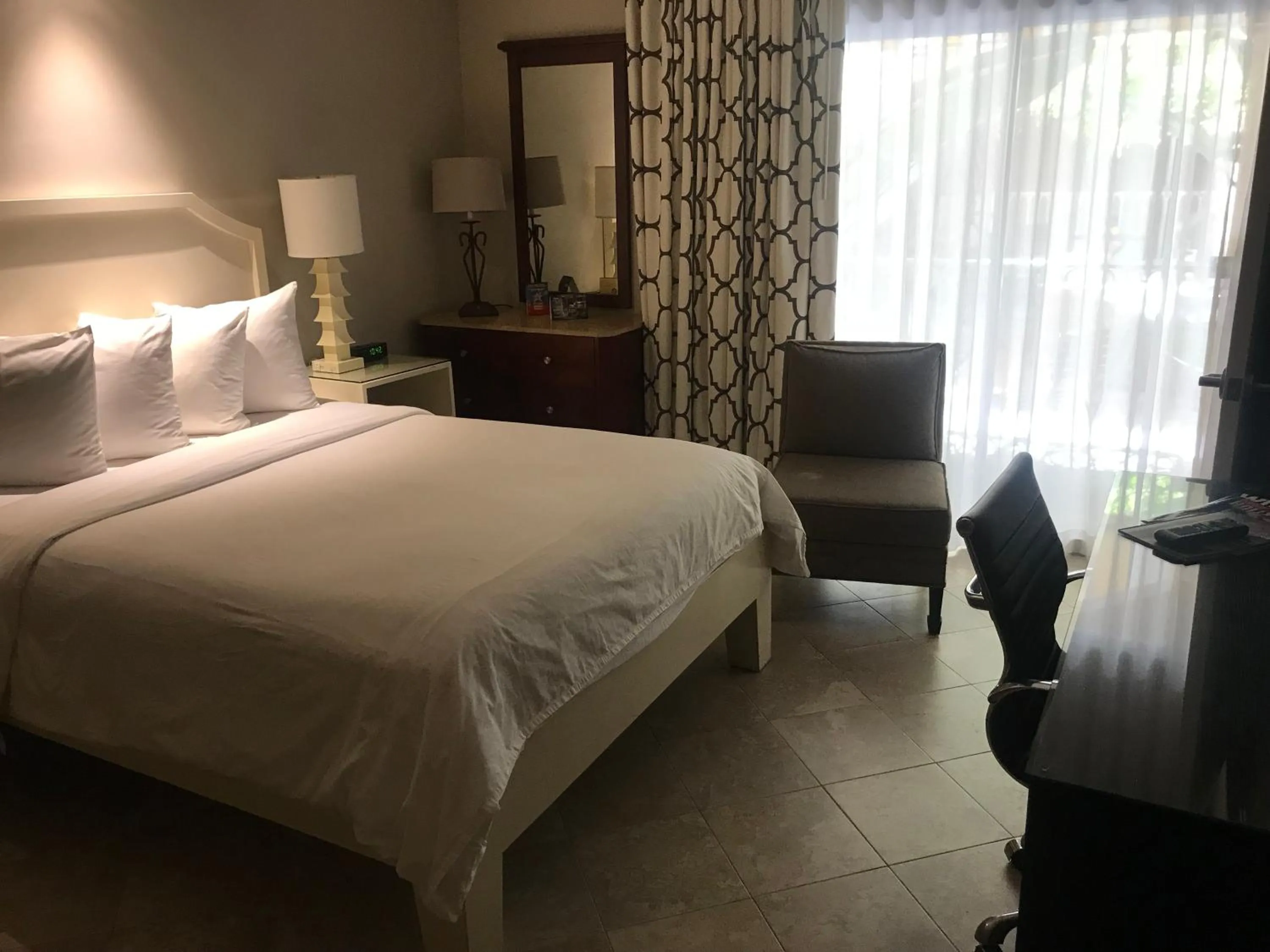 Bed in Hollywood Hotel