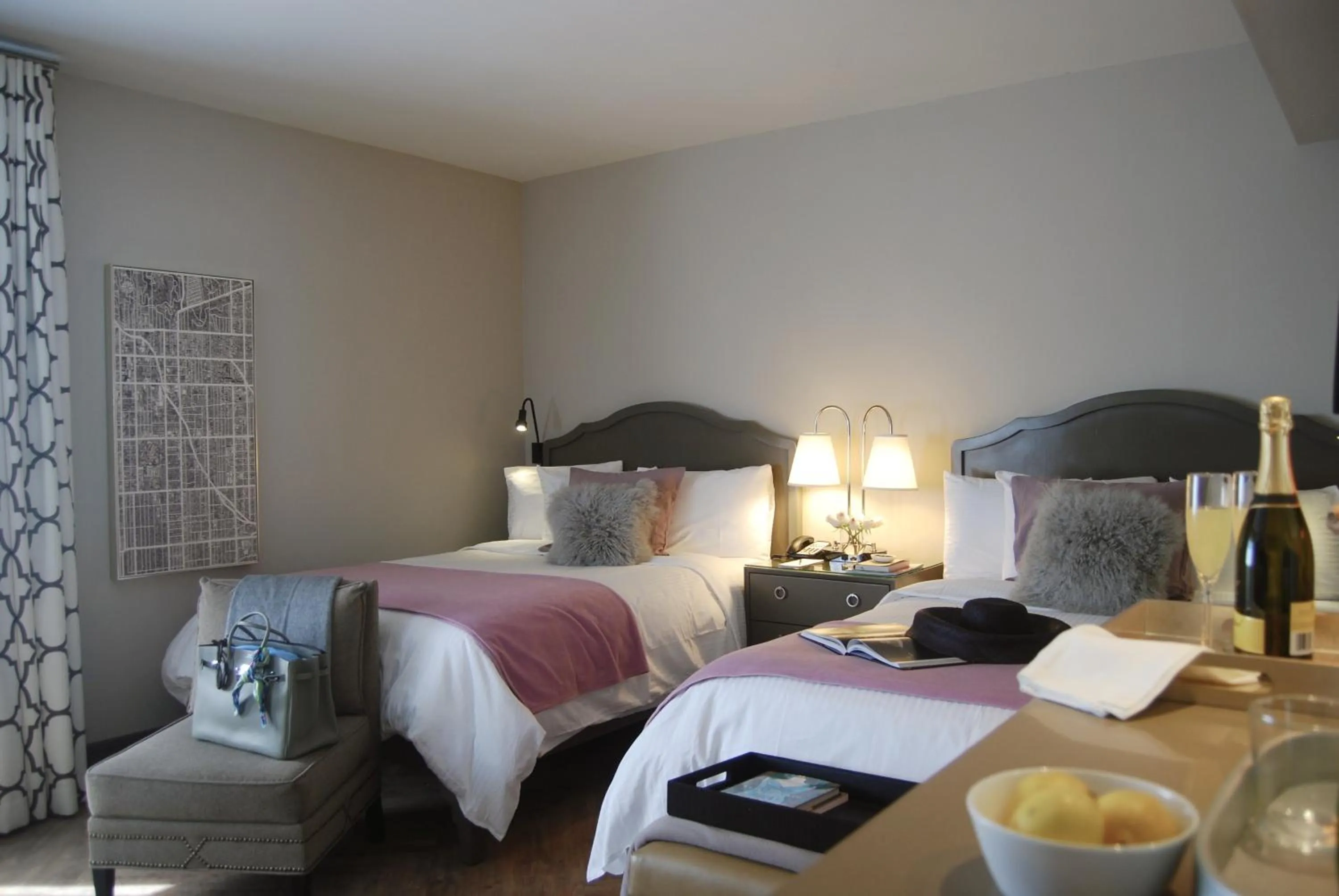 Bed in Hollywood Hotel