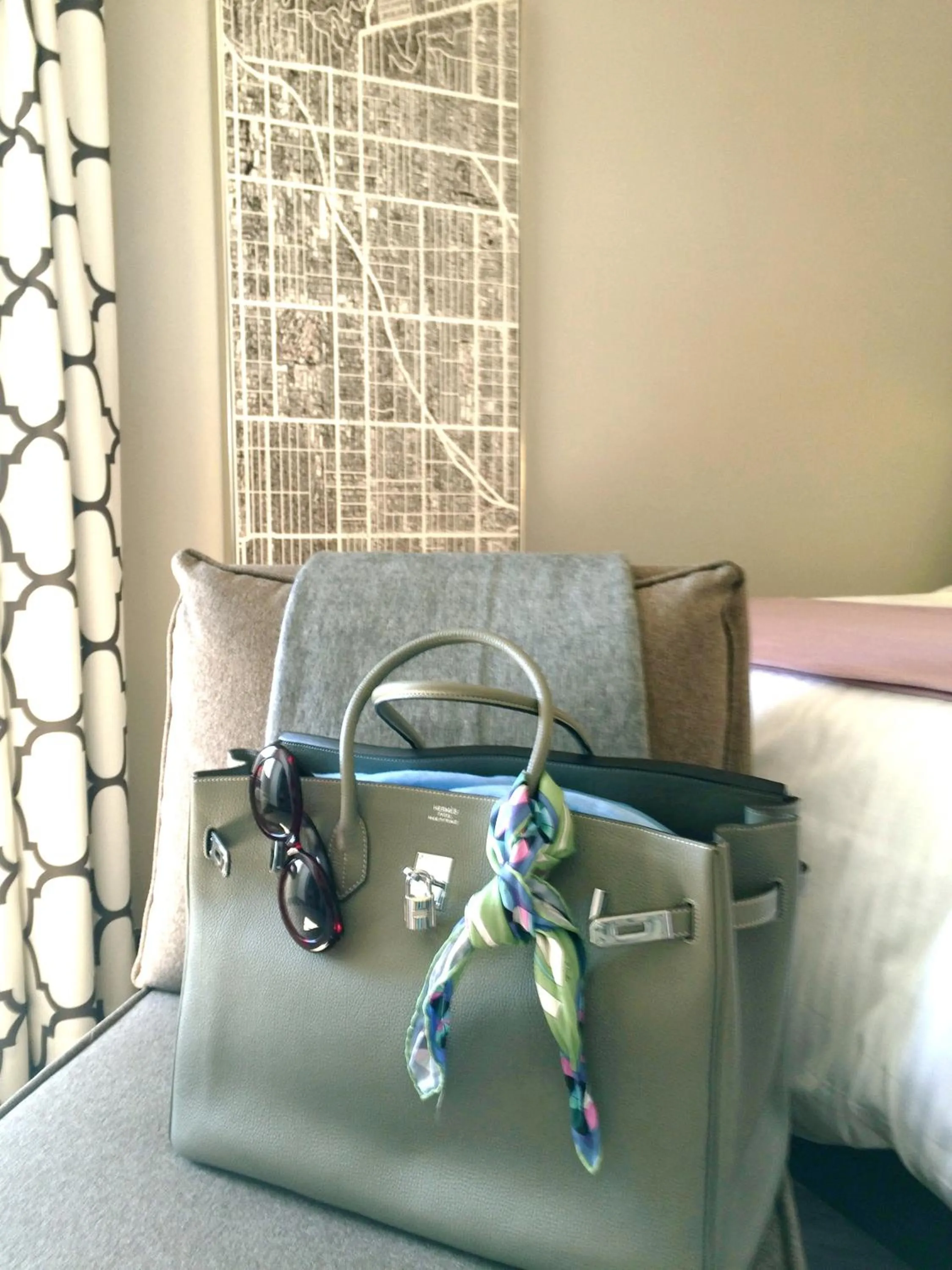 Decorative detail in Hollywood Hotel