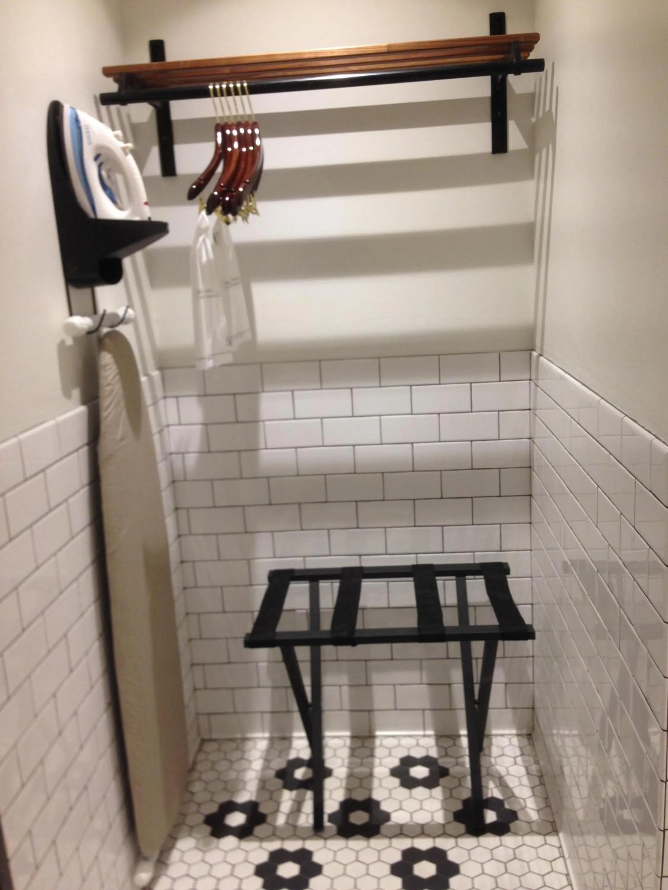 Bedroom in Hollywood Hotel