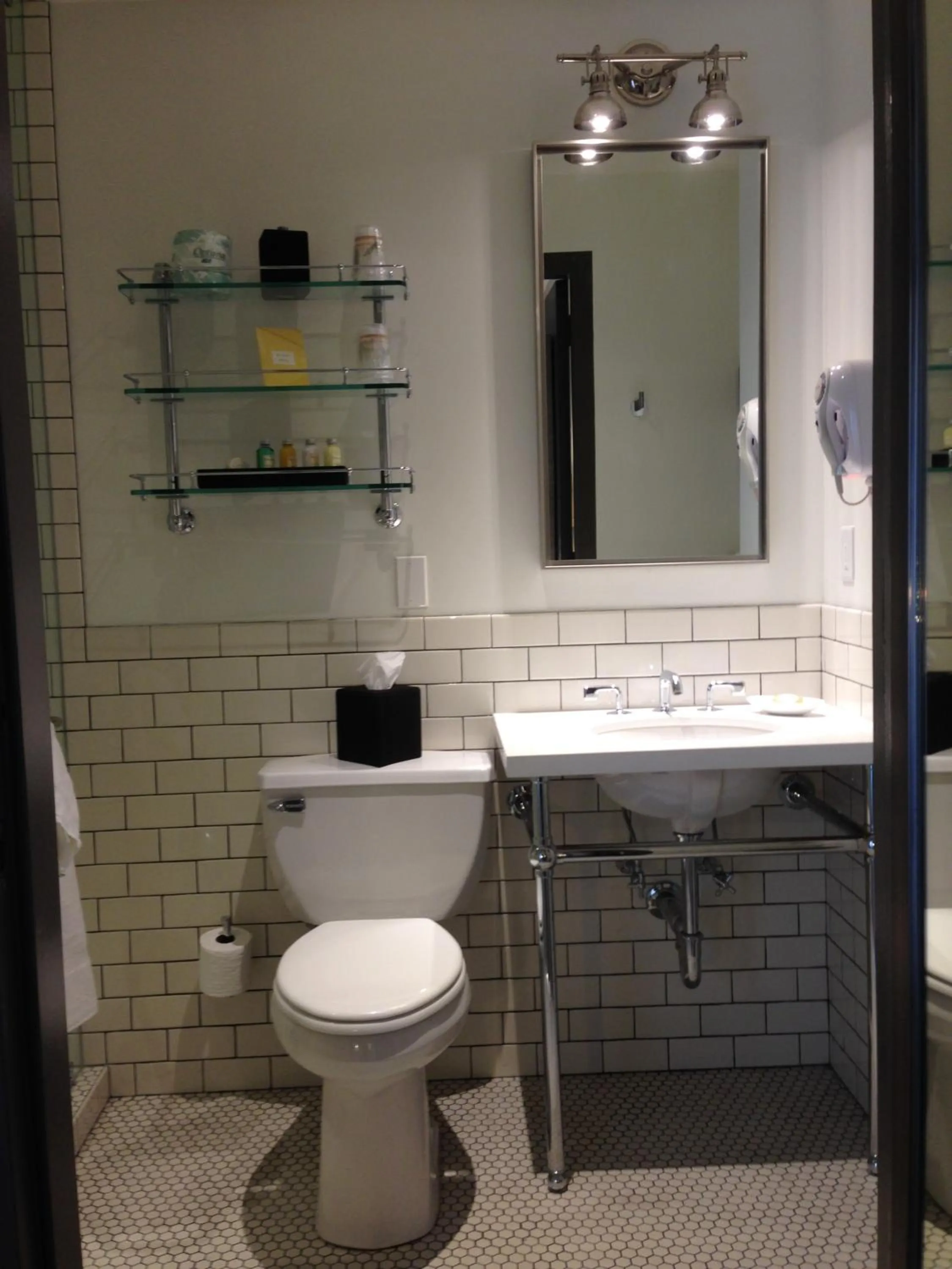 Bathroom in Hollywood Hotel