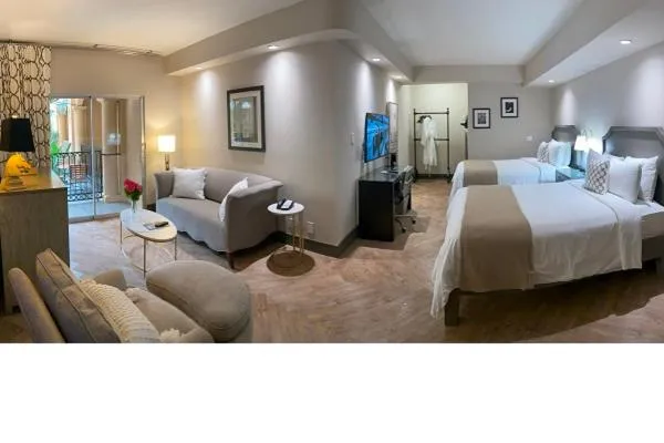 Bed in Hollywood Hotel