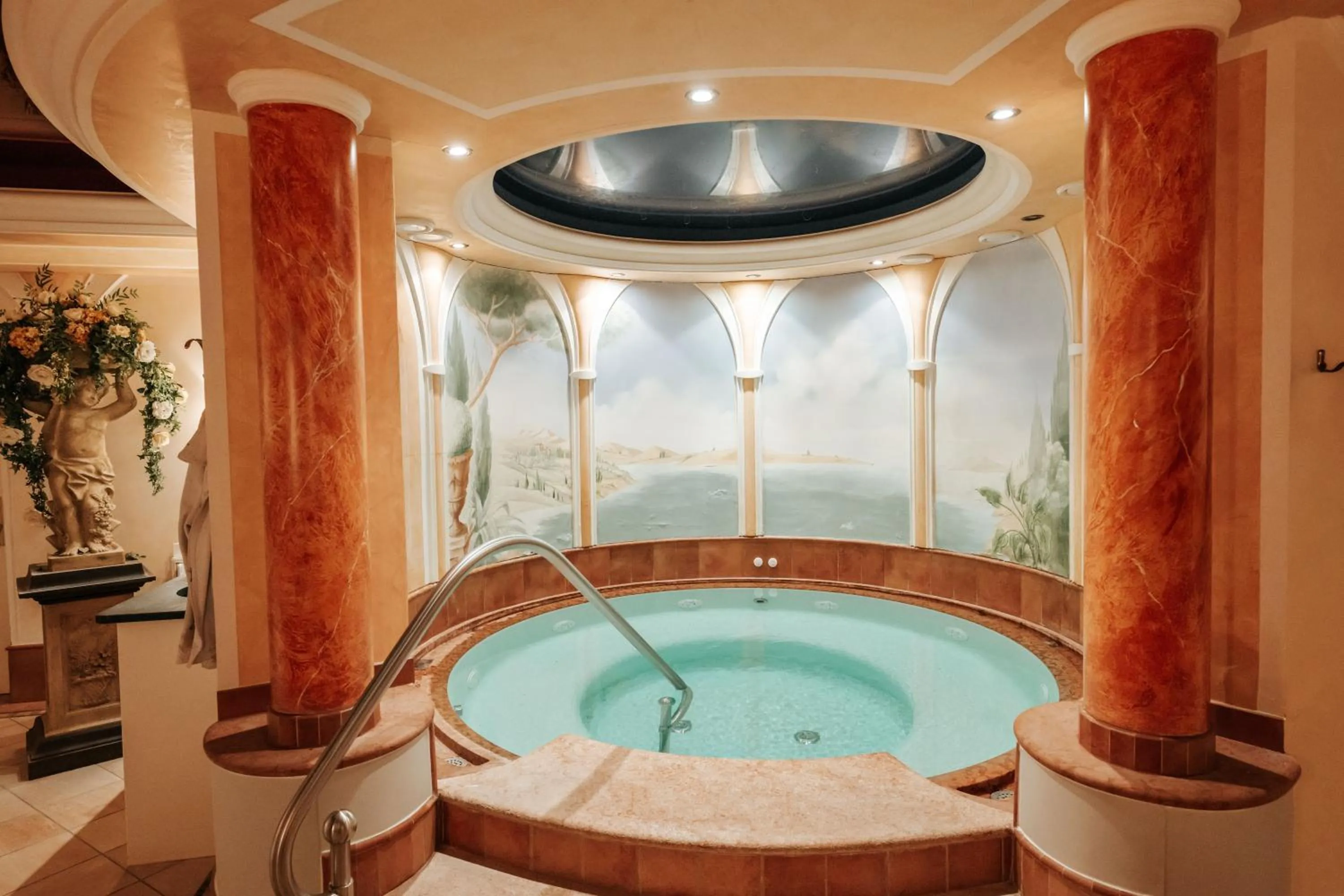 Swimming pool in Hotel Tannenhof