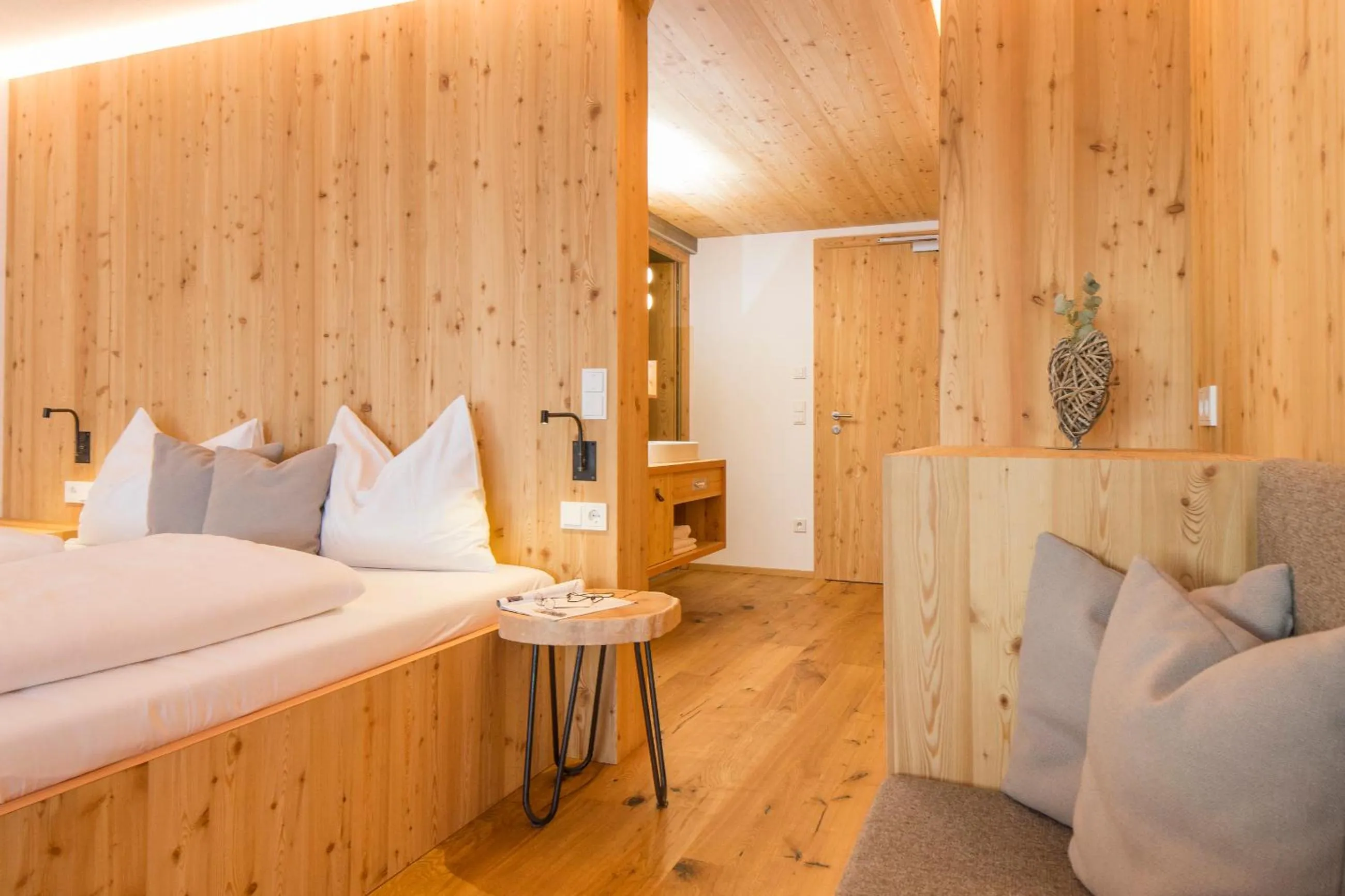 Photo of the whole room, Bed in Berggasthof Häusler