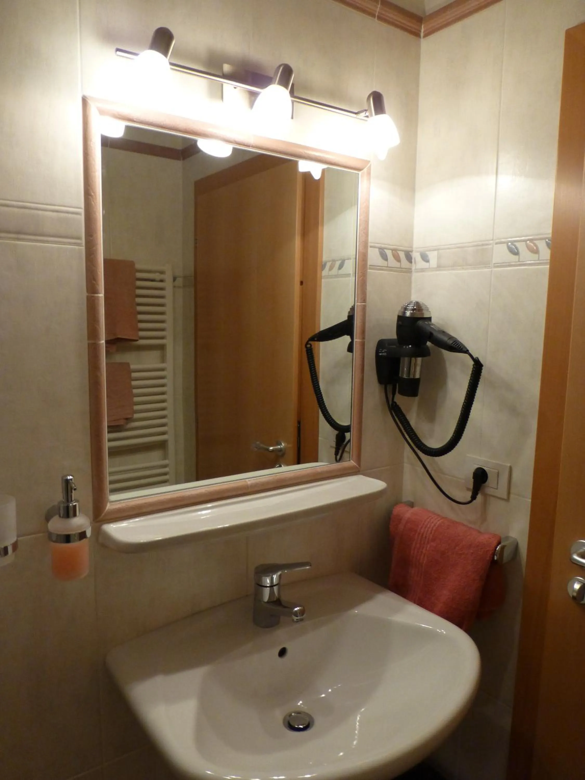 Photo of the whole room in Berggasthof Häusler