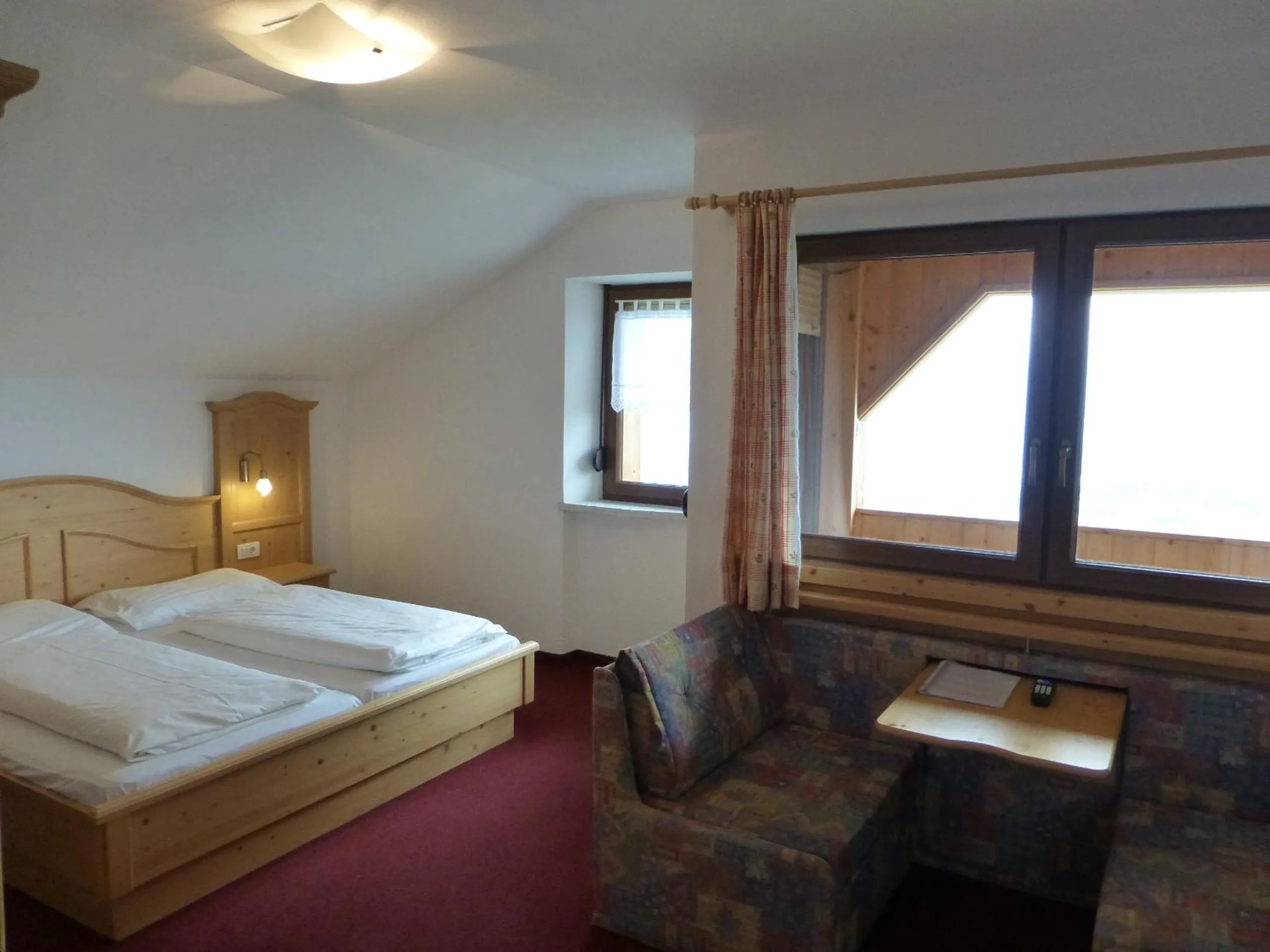 Photo of the whole room, Bed in Berggasthof Häusler