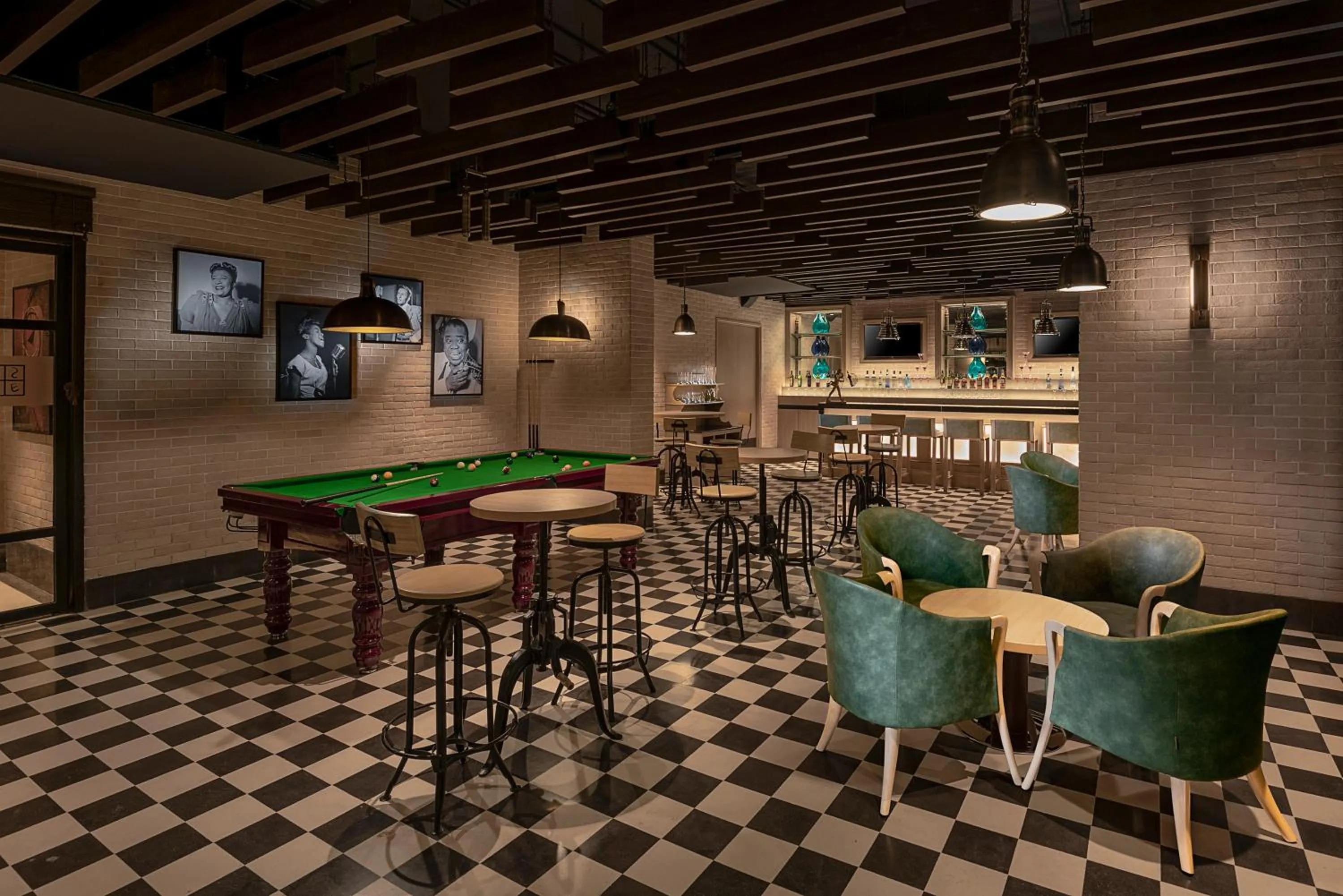 Lounge or bar in Lemon Tree Premier, New Town, Kolkata