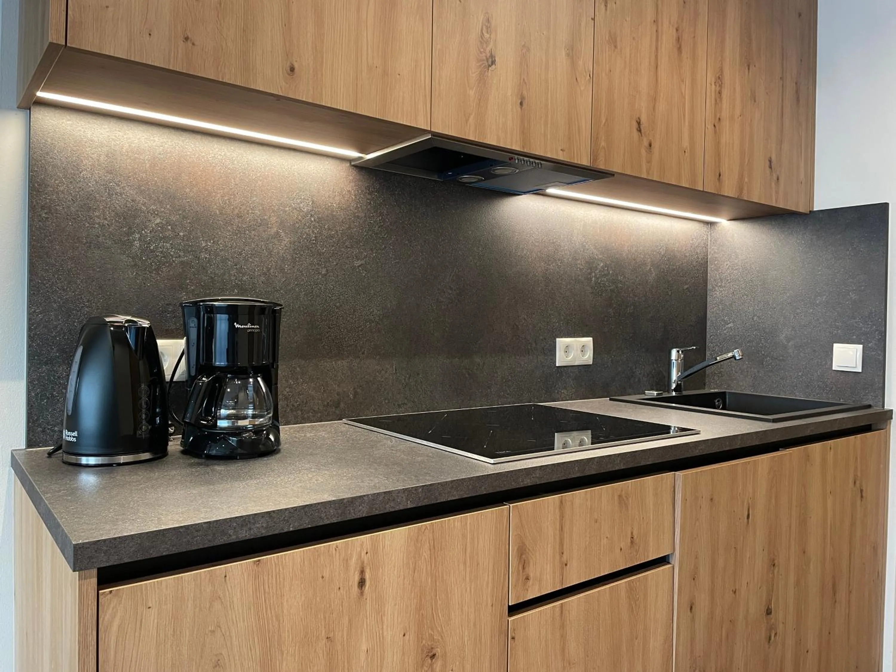 Coffee/tea facilities in Pension & Residence Astoria