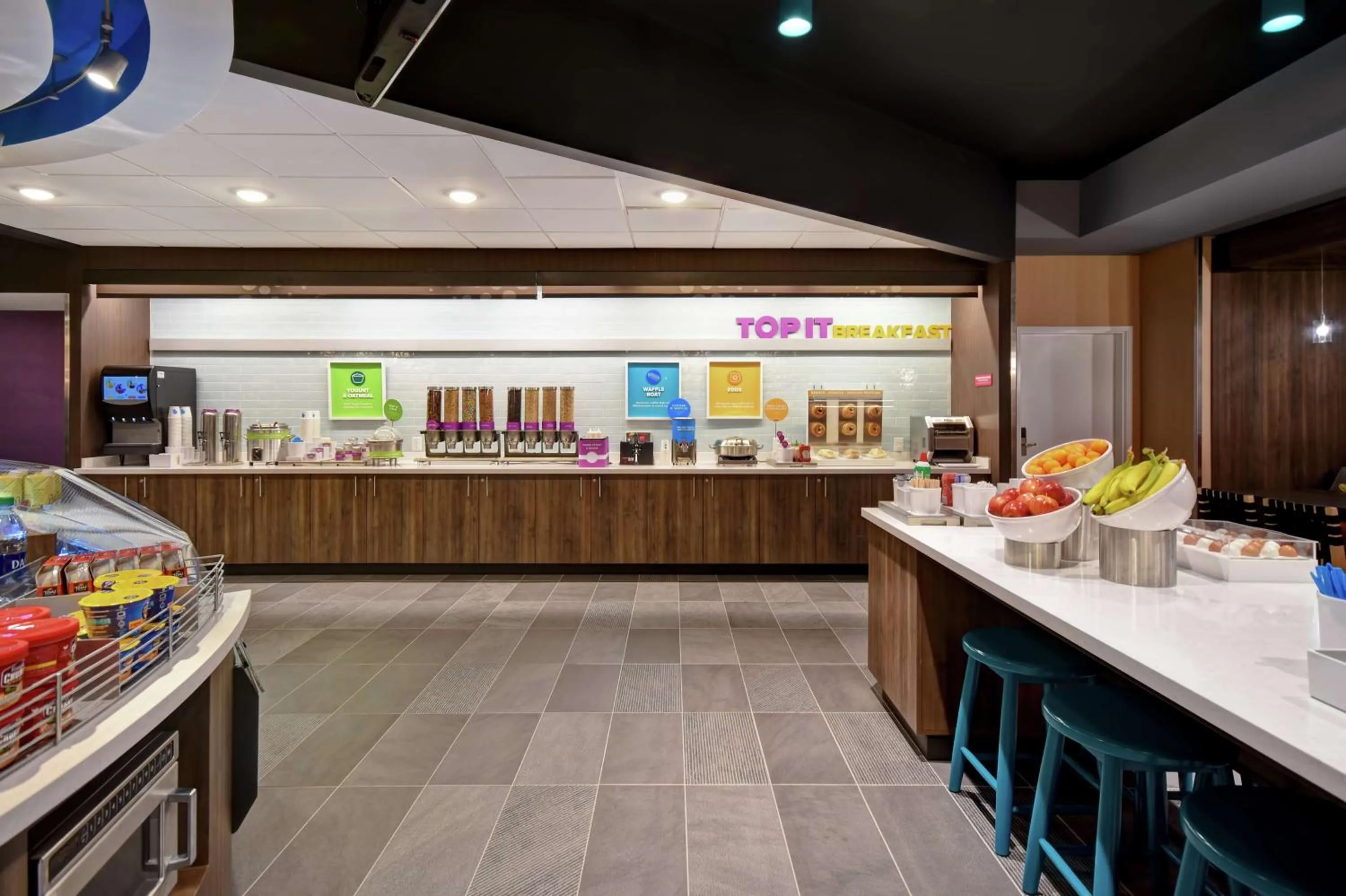 Breakfast in Tru By Hilton Denver South Park Meadows, Co