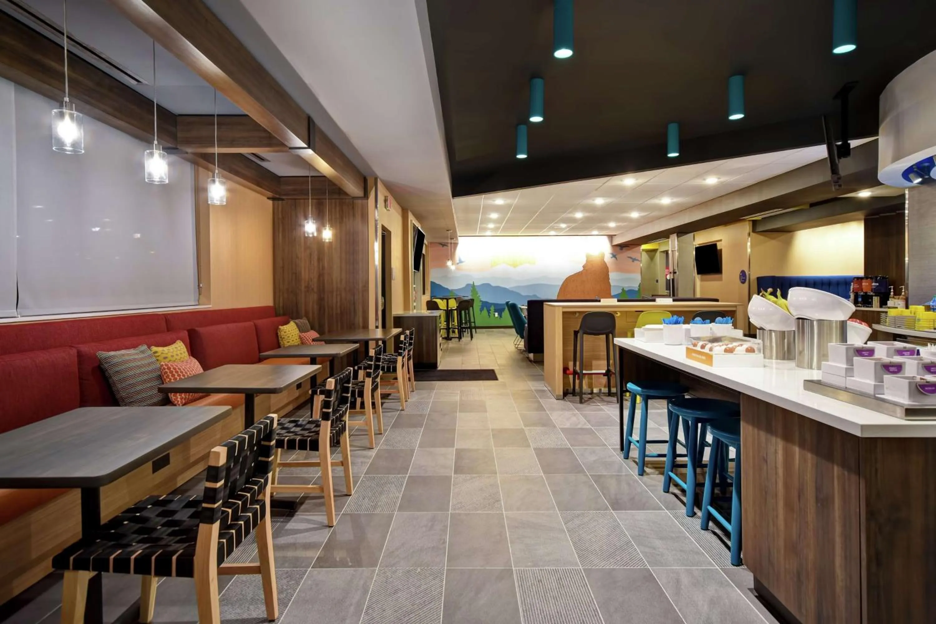 Breakfast in Tru By Hilton Denver South Park Meadows, Co