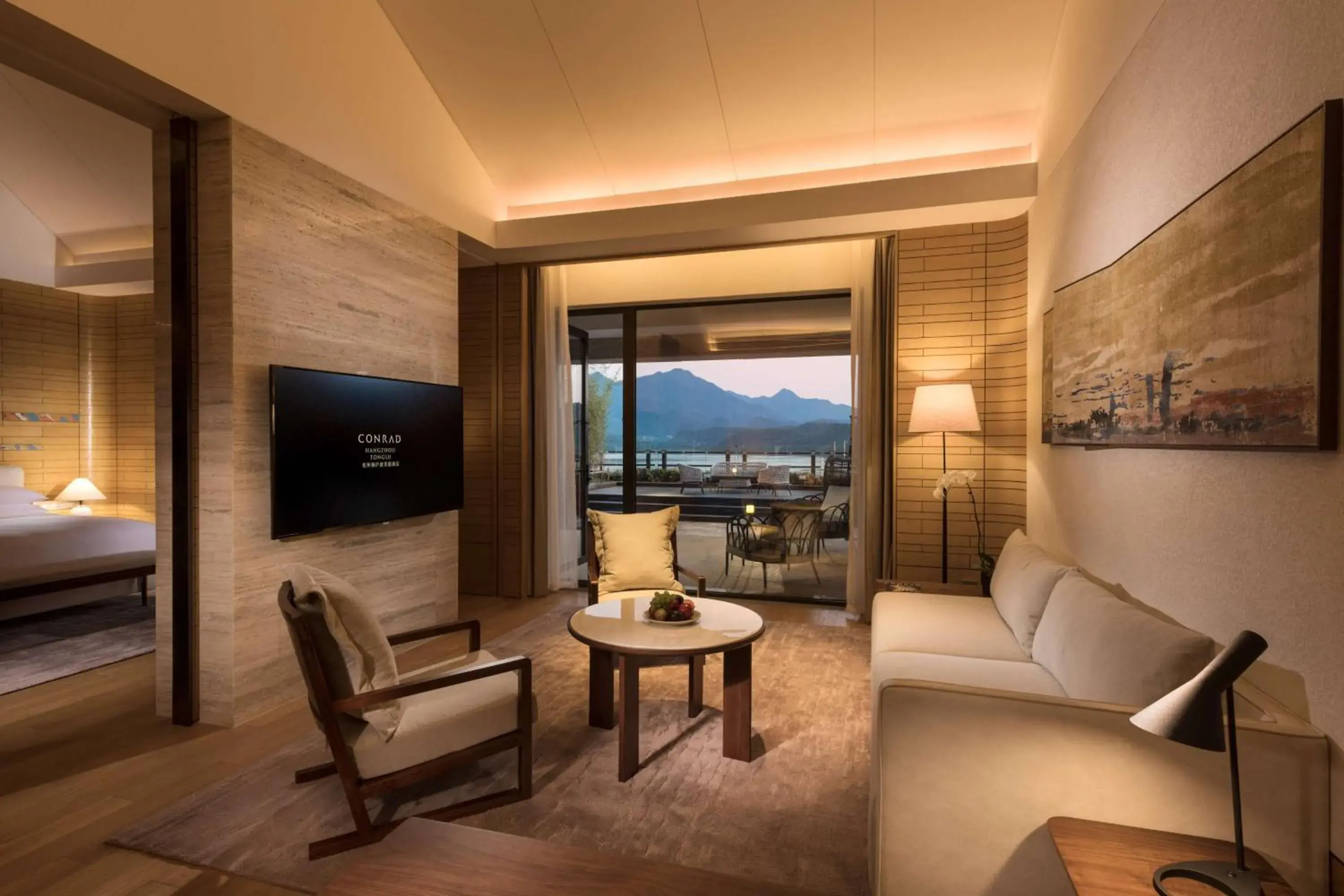Deluxe King Suite with Lake View in Conrad Hangzhou Tonglu Deluxe King Suite with Lake View in Conrad Hangzhou Tonglu