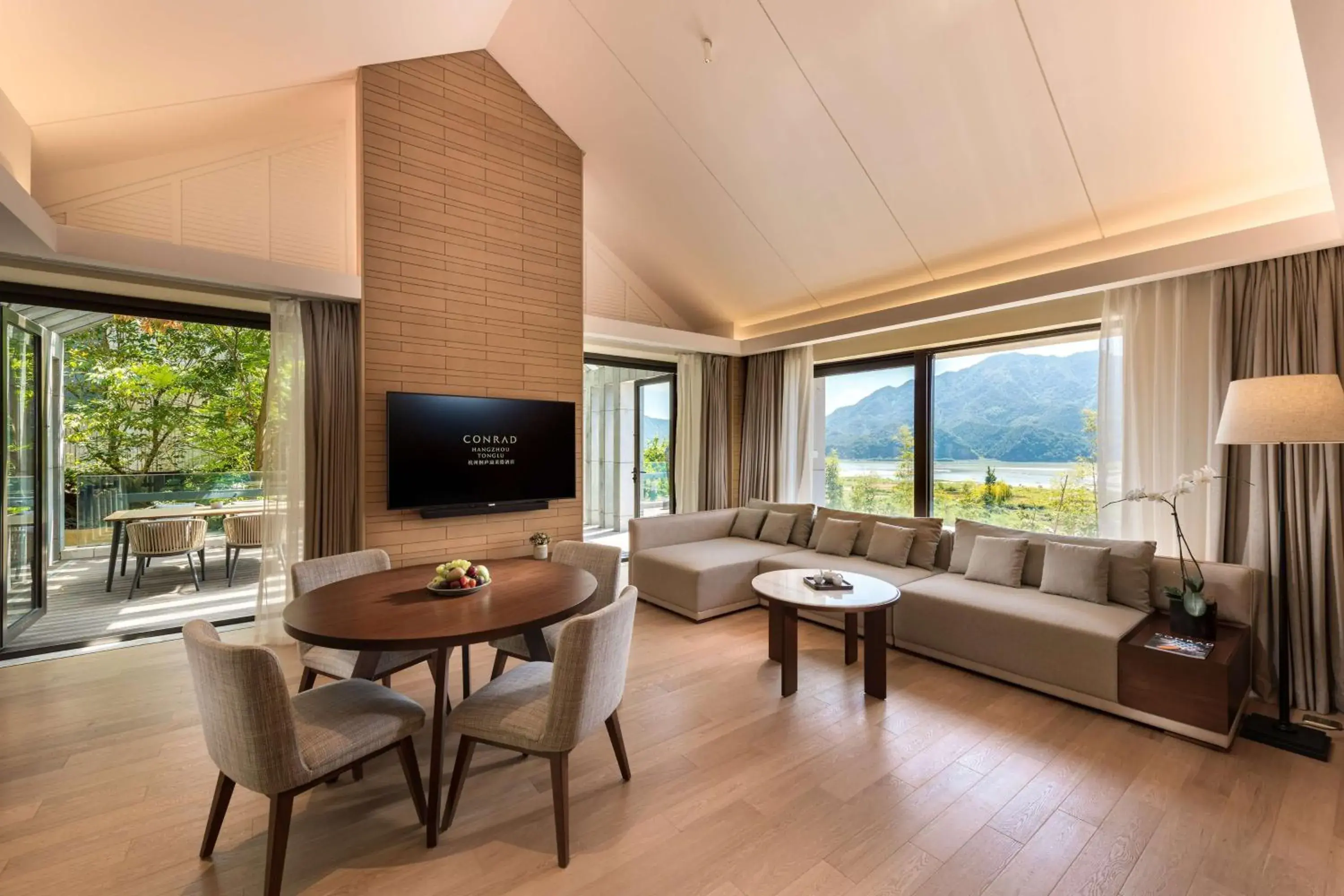 Two-Bedroom King Villa in Conrad Hangzhou Tonglu Two-Bedroom King Villa in Conrad Hangzhou Tonglu