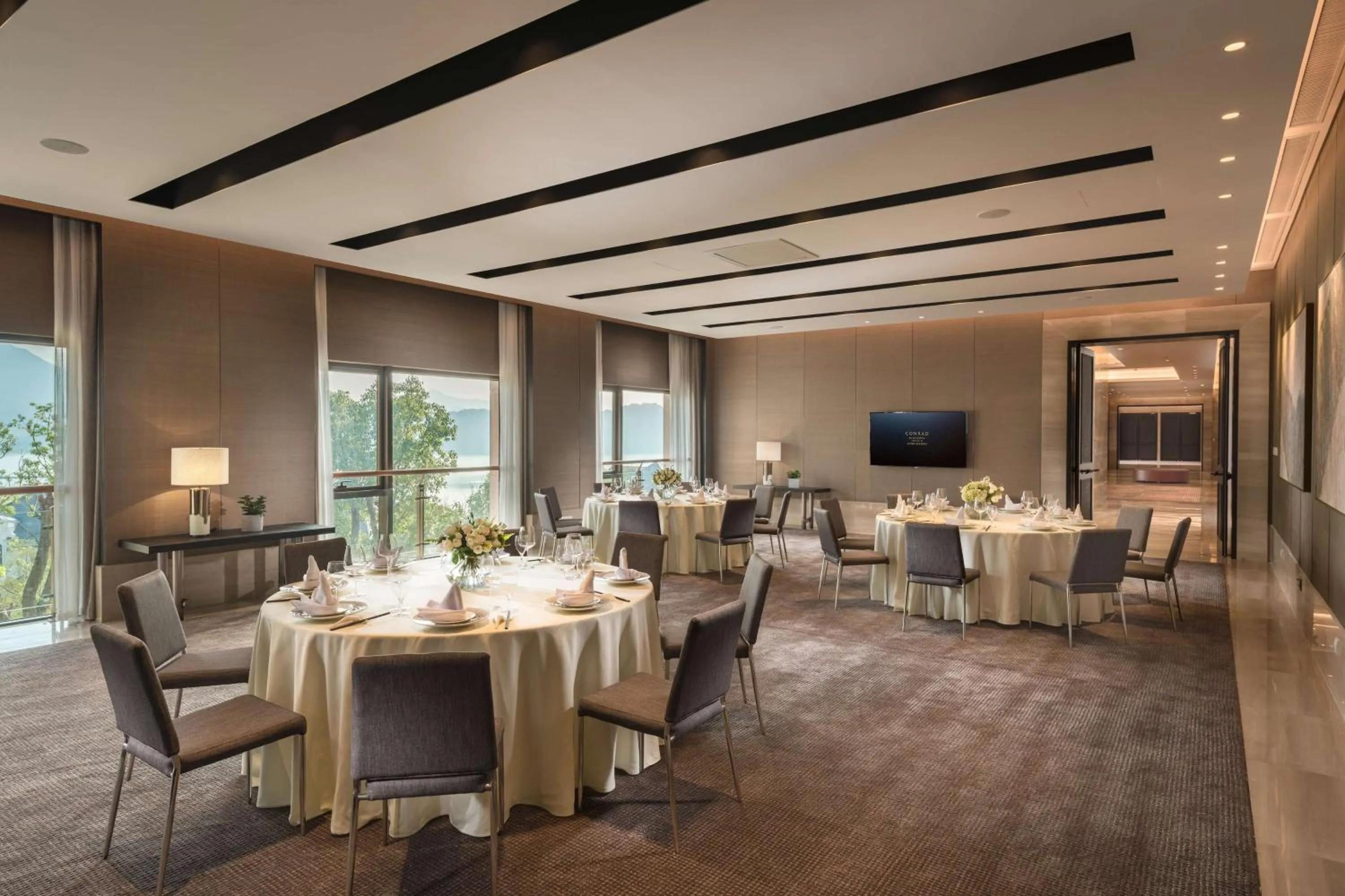 Meeting/conference room in Conrad Hangzhou Tonglu