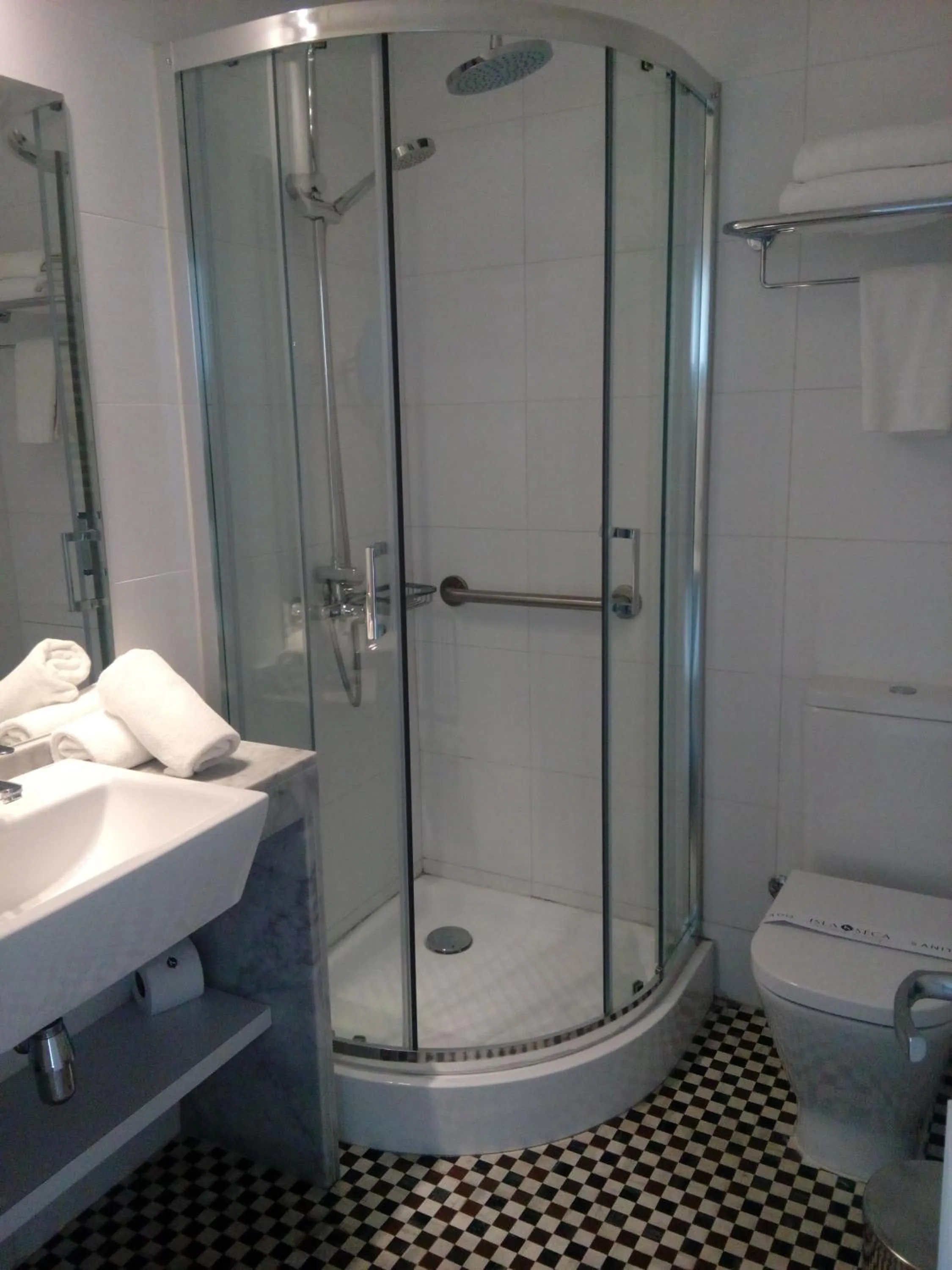 Bathroom in Hotel Isla Seca