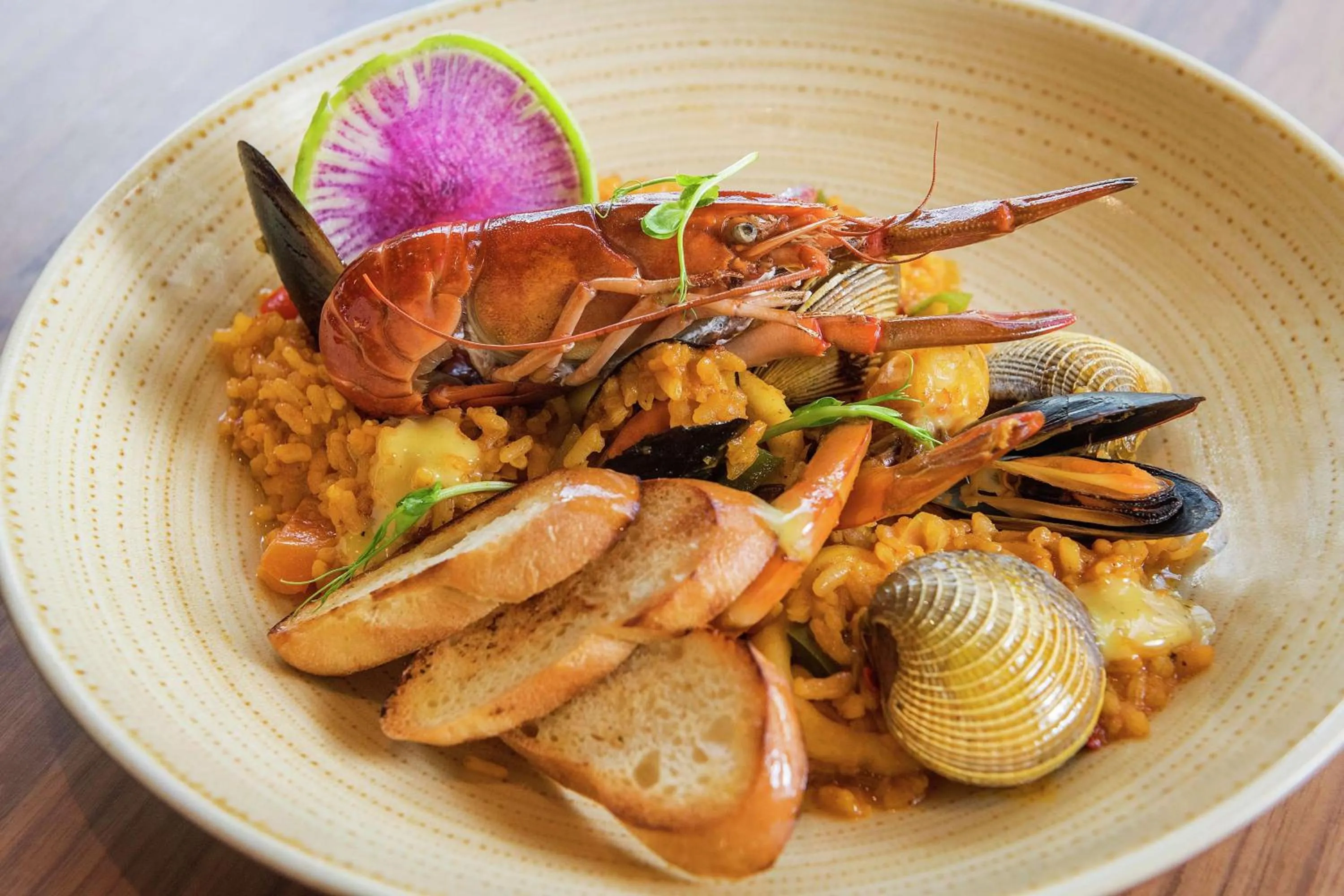 Dining area in Canopy By Hilton Cancun La Isla
