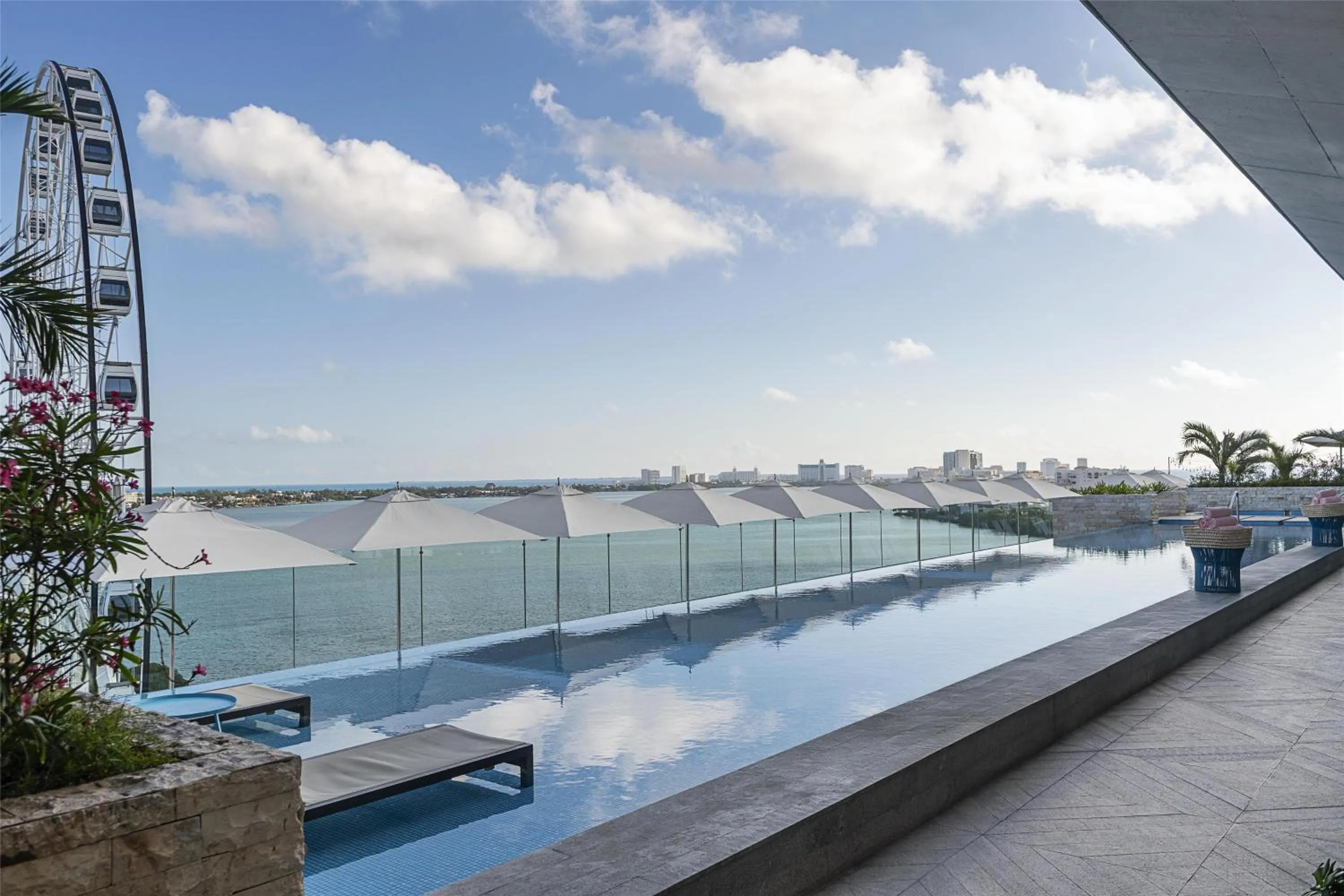 Pool view in Canopy By Hilton Cancun La Isla