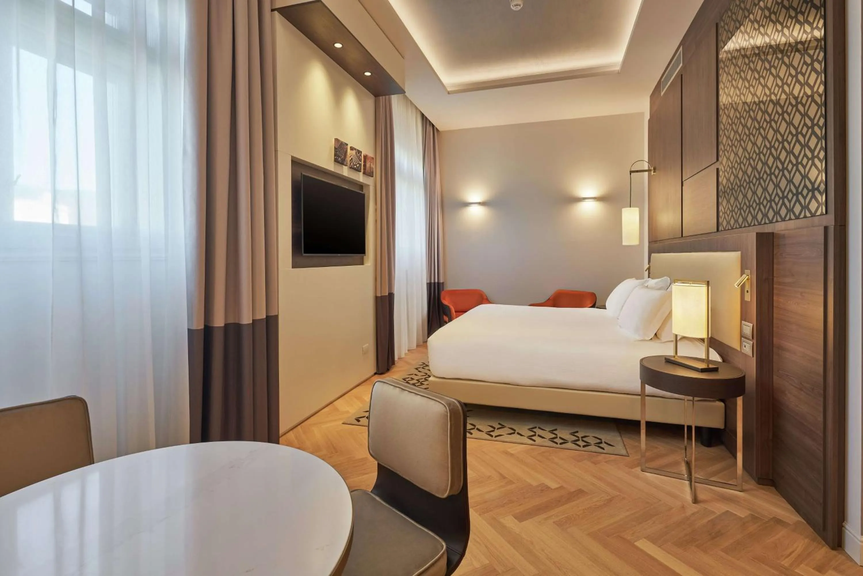 Living room, Bed in DoubleTree By Hilton Trieste