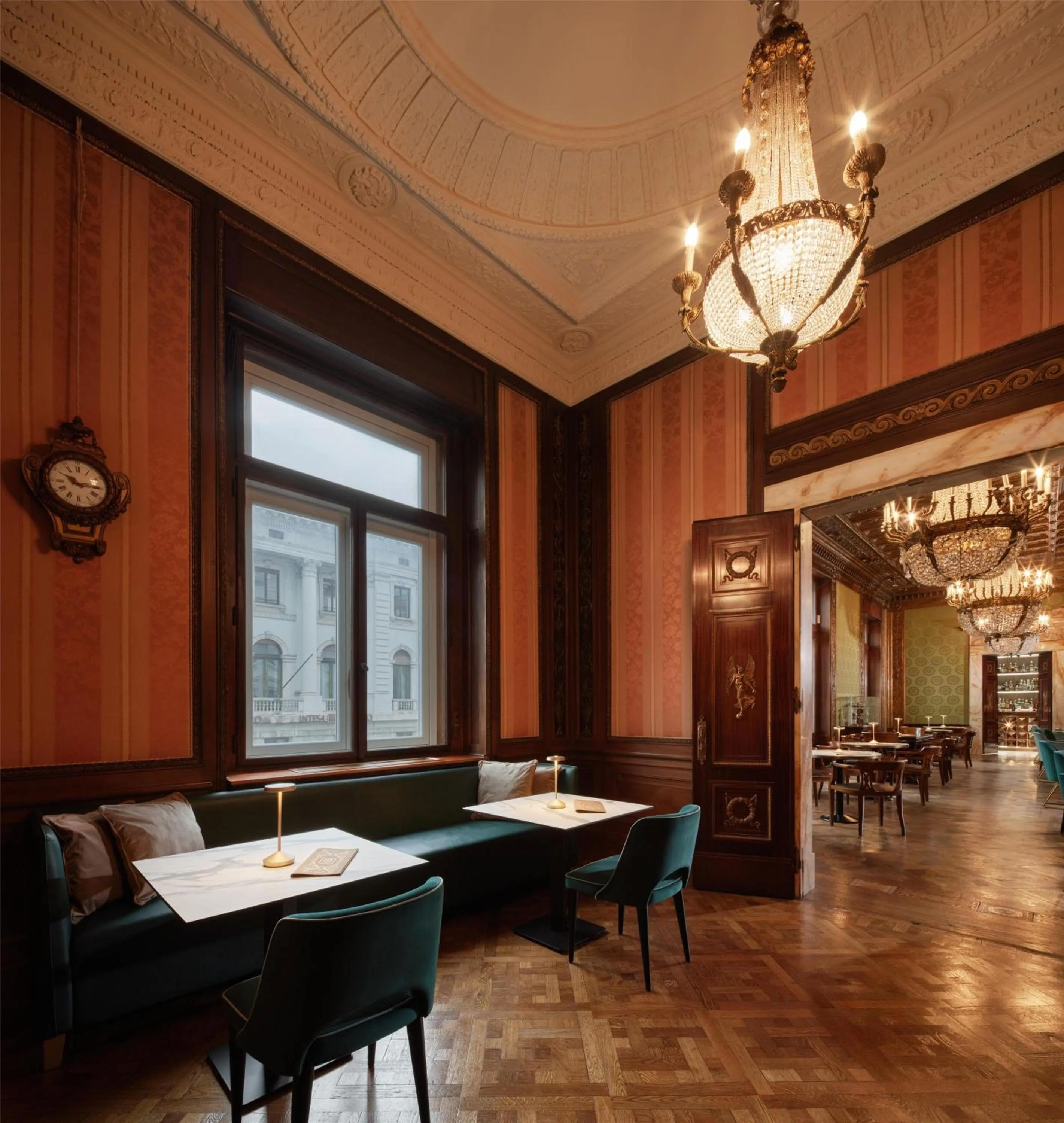 Lounge or bar in DoubleTree By Hilton Trieste