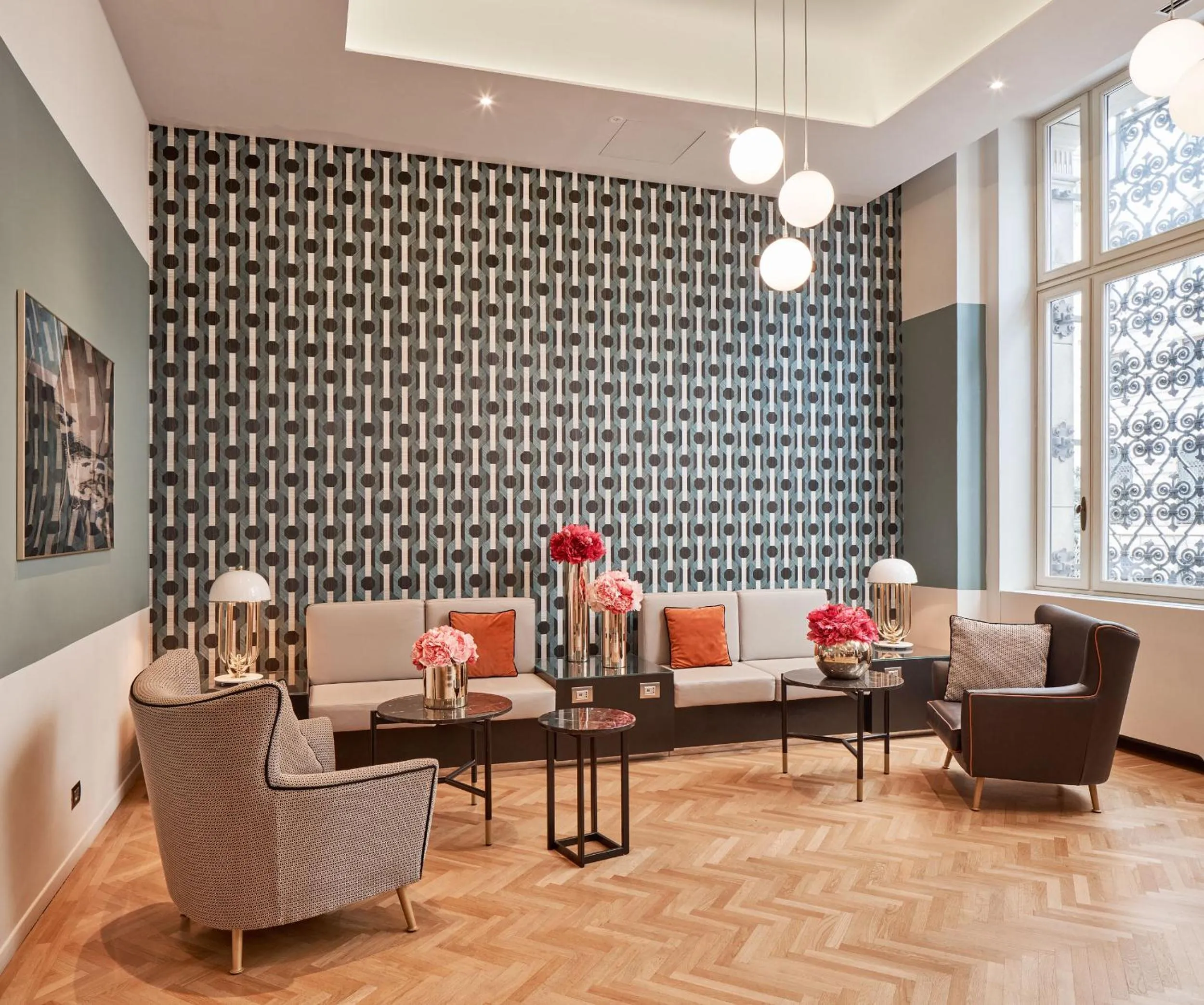 Lounge or bar in DoubleTree By Hilton Trieste