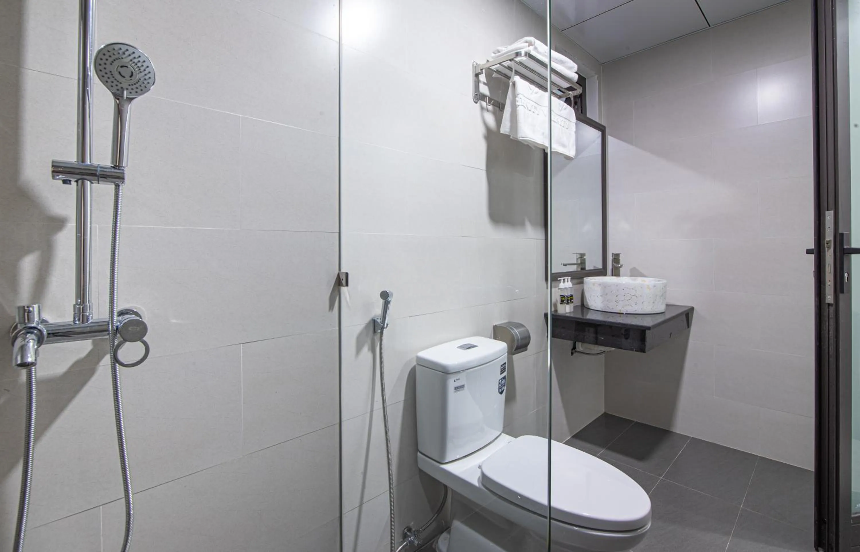 Shower in Serenity Villa Hoi An