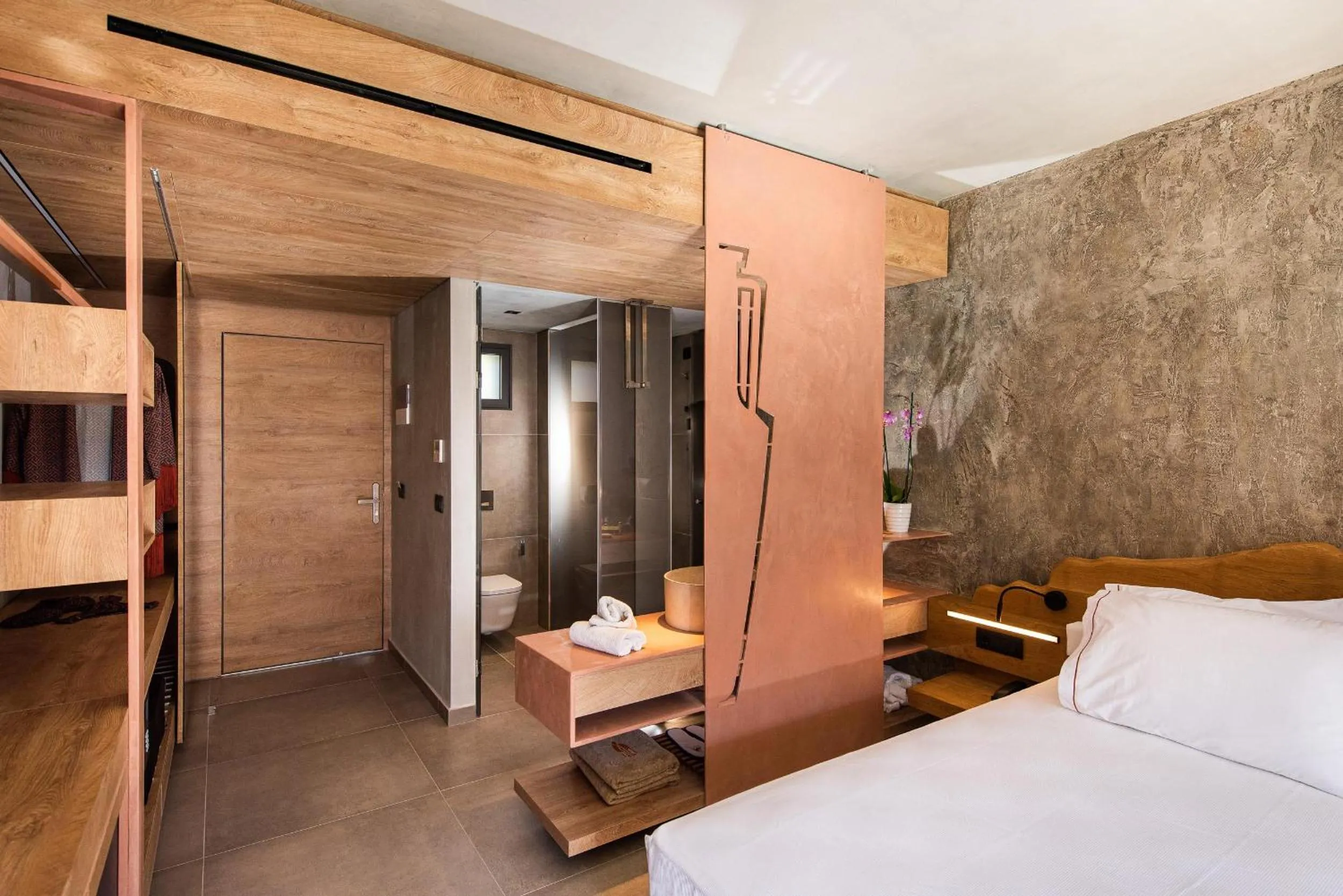 Photo of the whole room, Bed in Pilot Amphora Boutique Hotel "Adults Only"