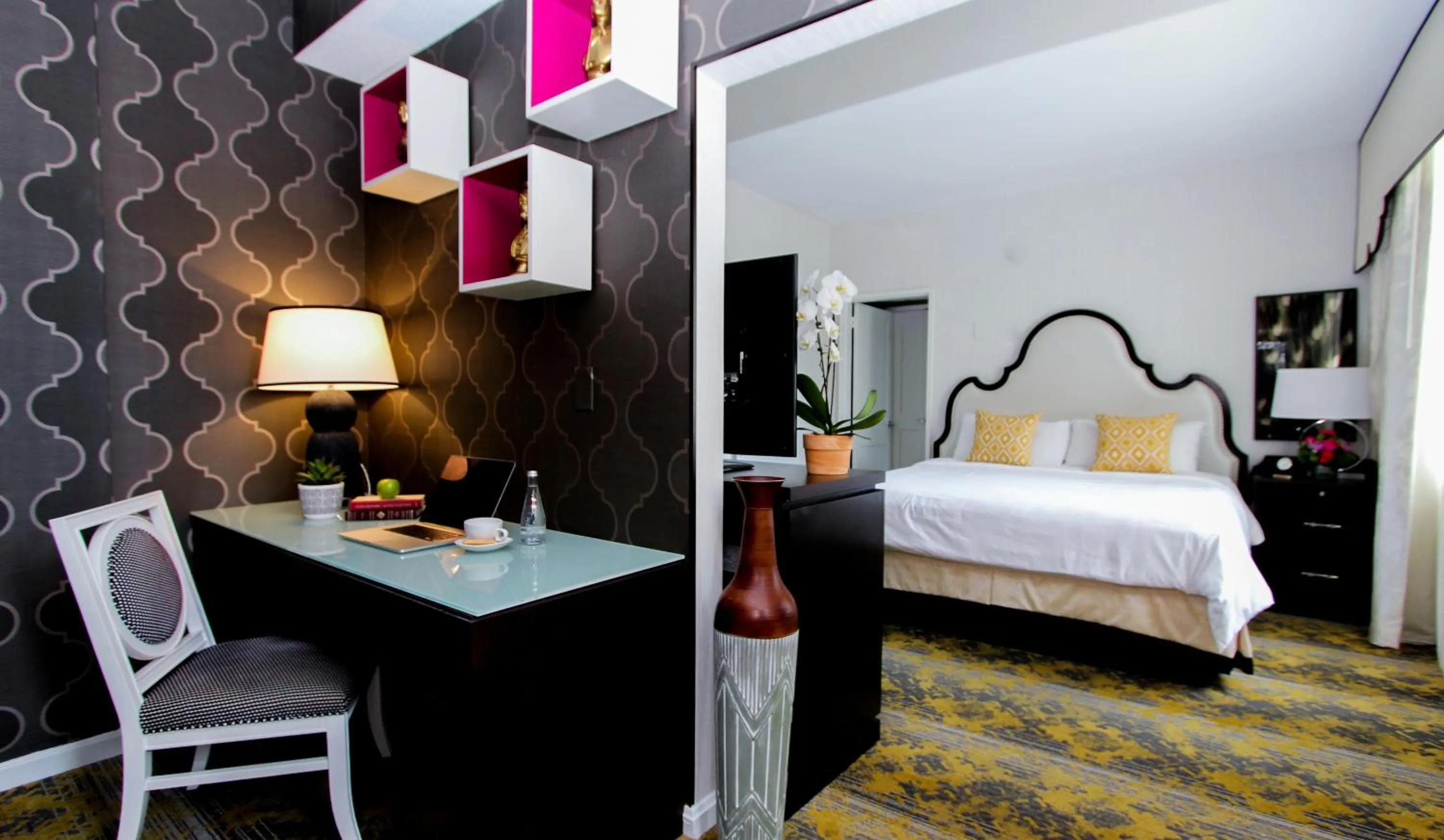 Photo of the whole room, Bed in The Churchill Hotel Near Embassy Row