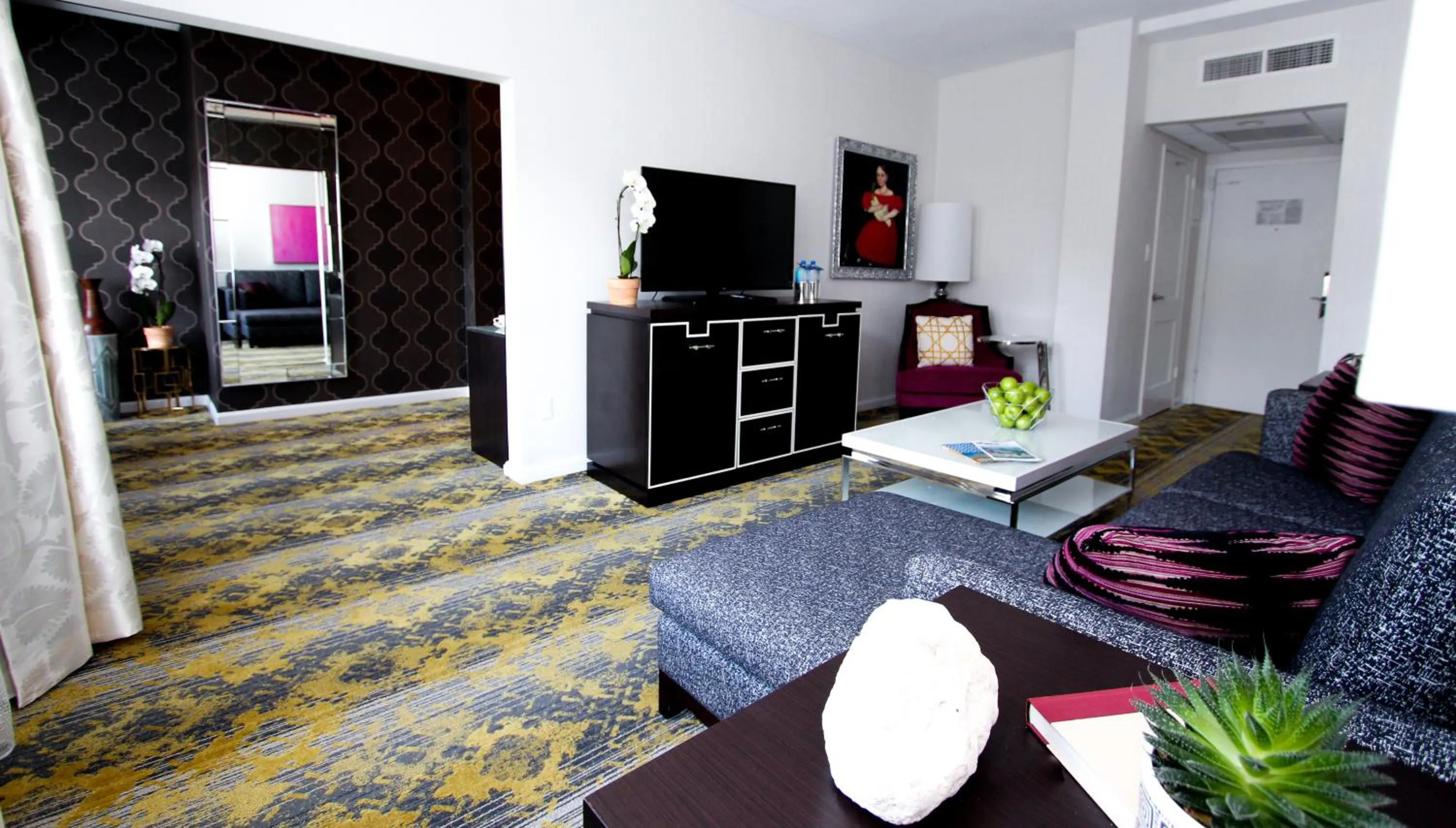 Living room in The Churchill Hotel Near Embassy Row