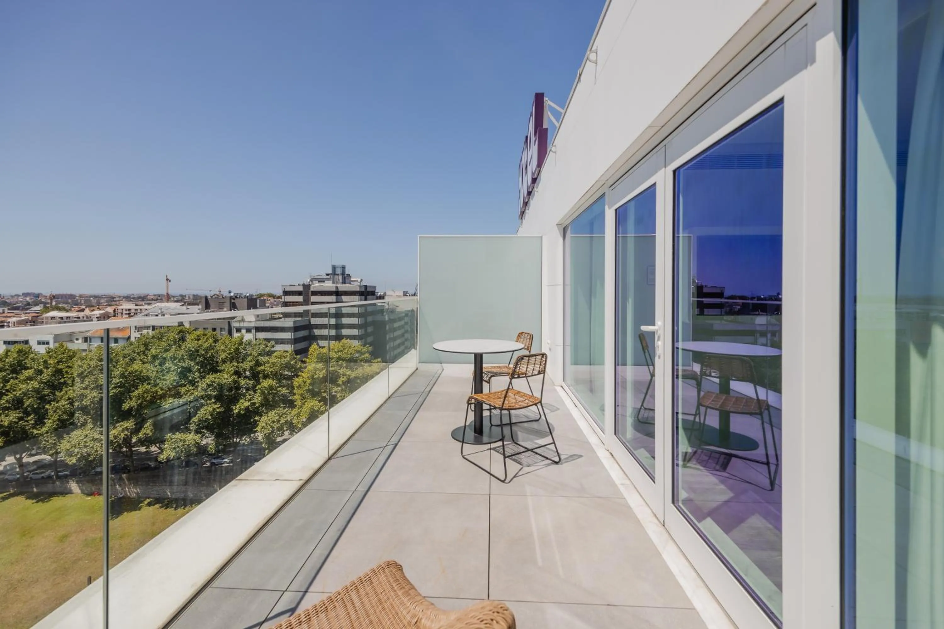 Balcony/Terrace in YOTEL Porto