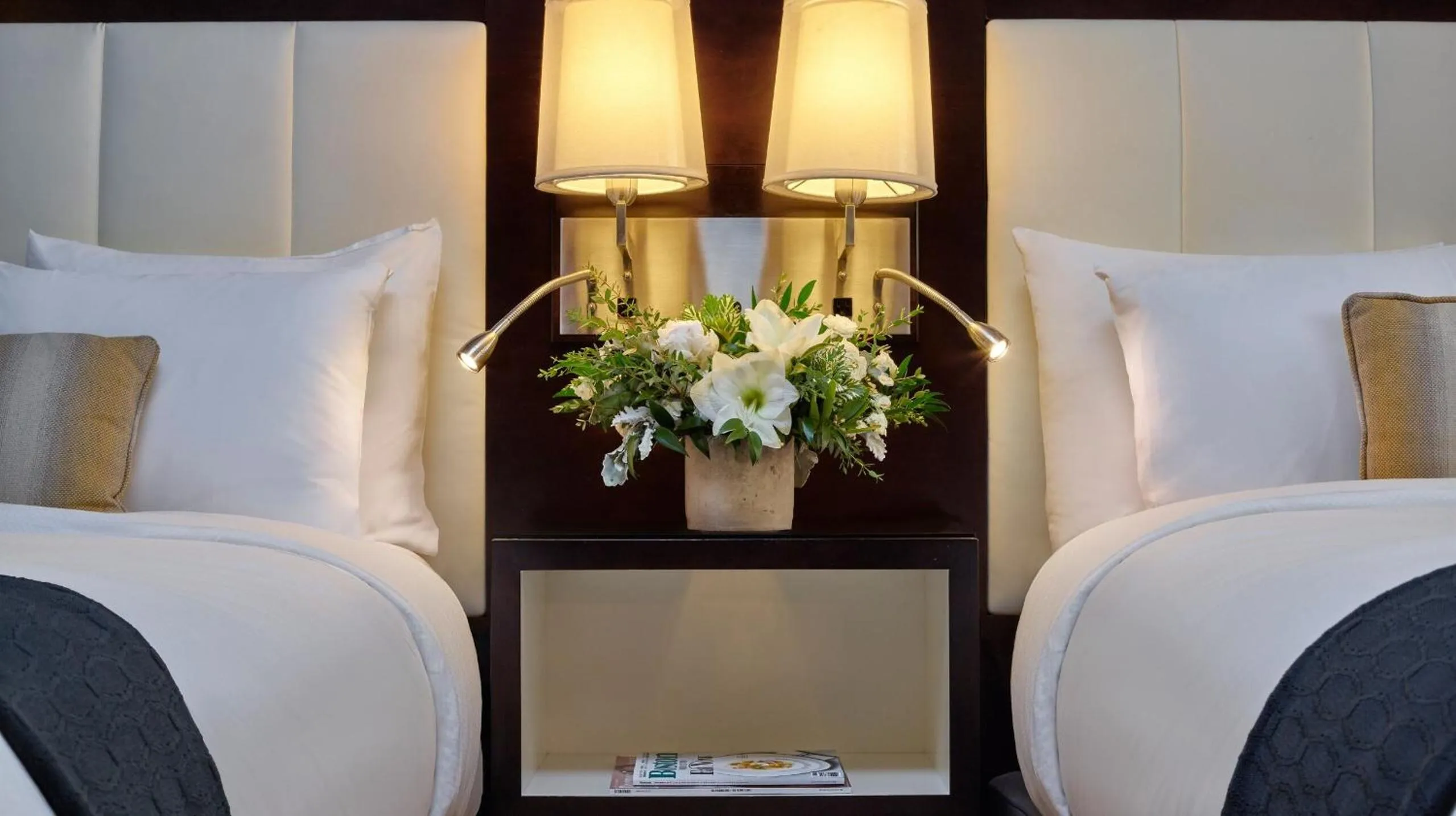 Bed in Hotel AKA Back Bay