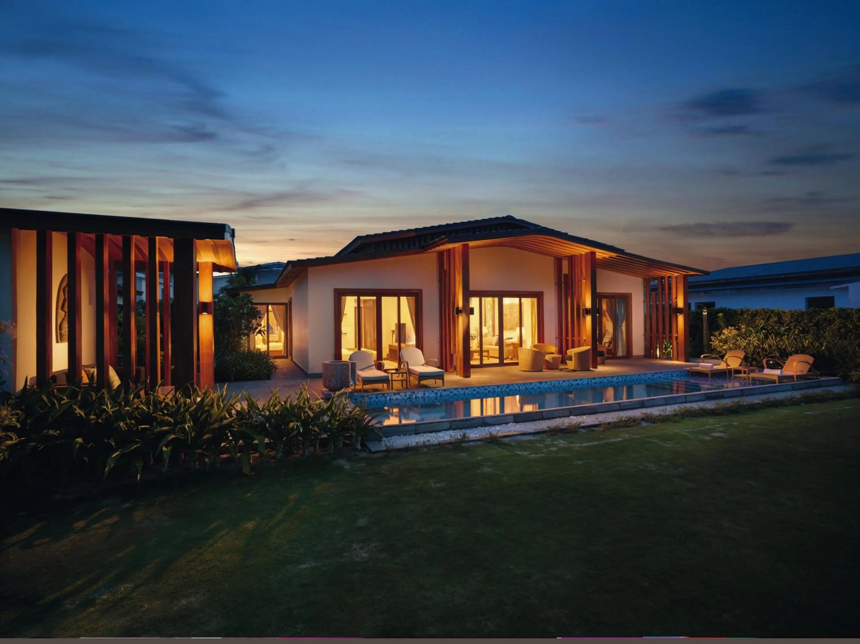 Night in Mövenpick Resort Cam Ranh