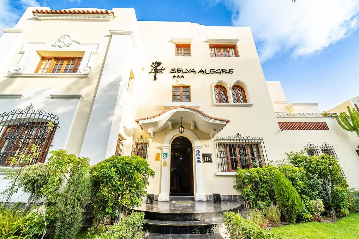 Facade/entrance in Hotel Boutique Selva Alegre