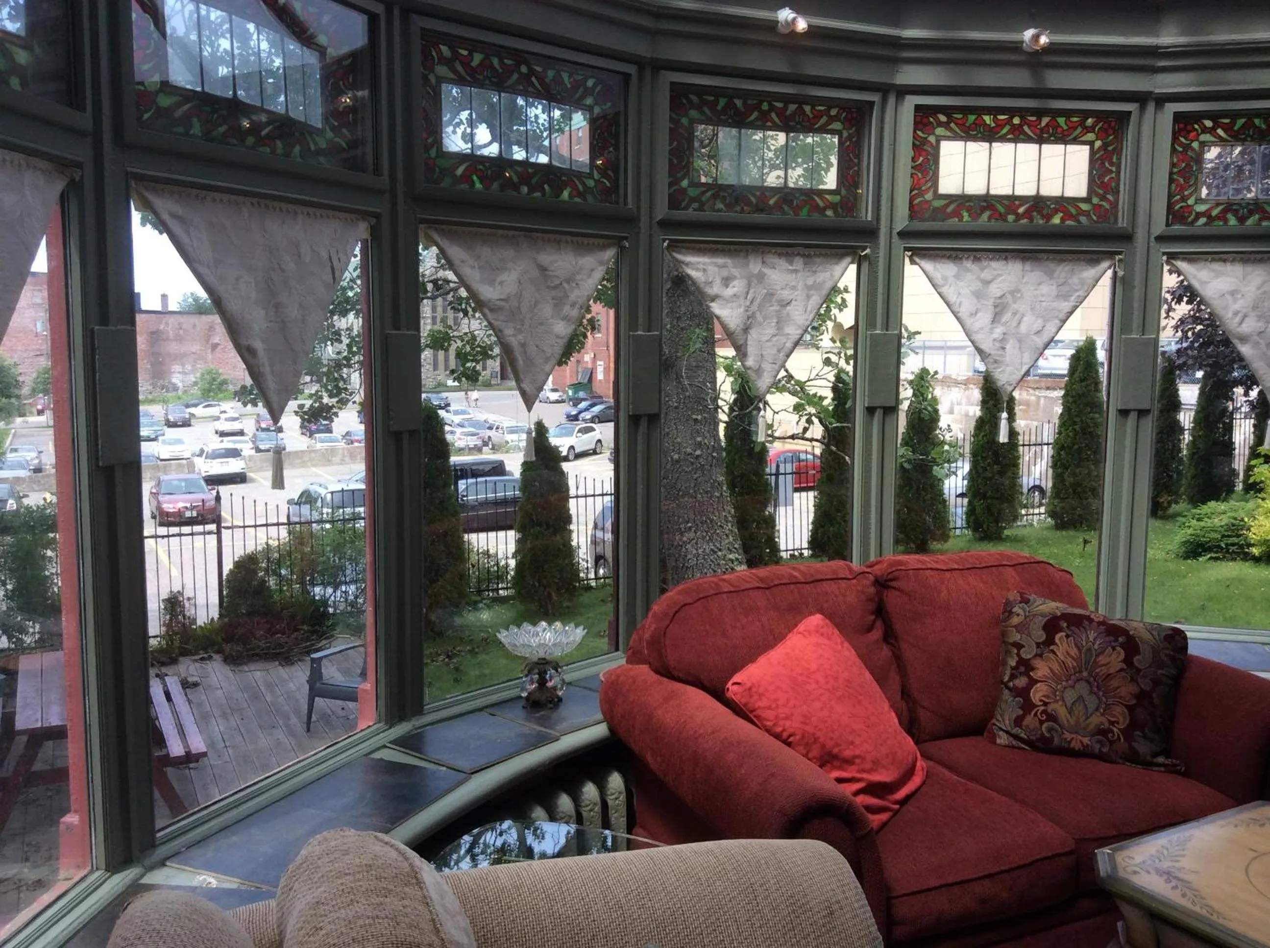 Communal lounge/ TV room in Chipman Hill Suites - Sydney Street