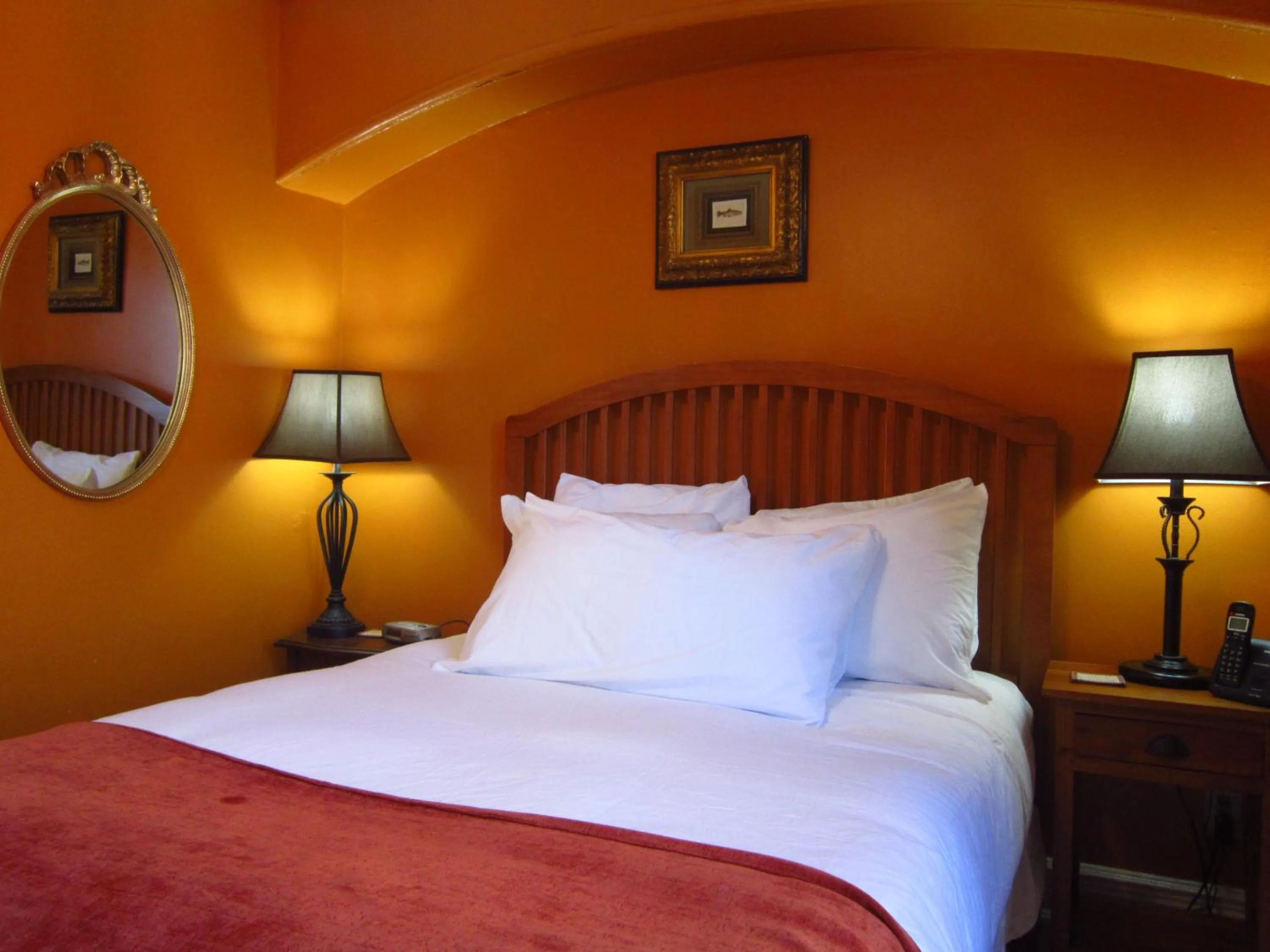 Bed in Chipman Hill Suites - Sydney Street