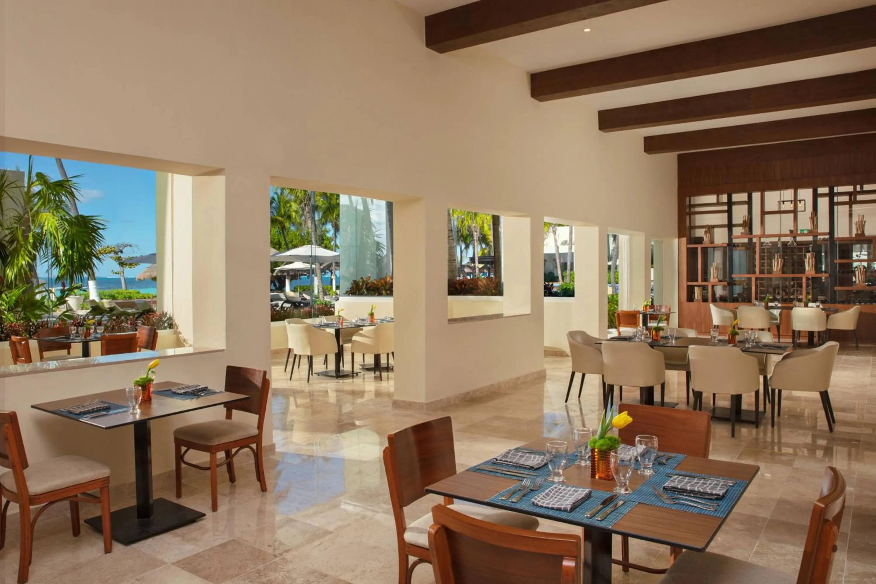 Restaurant/places to eat in Dreams Sands Cancun Resort & Spa