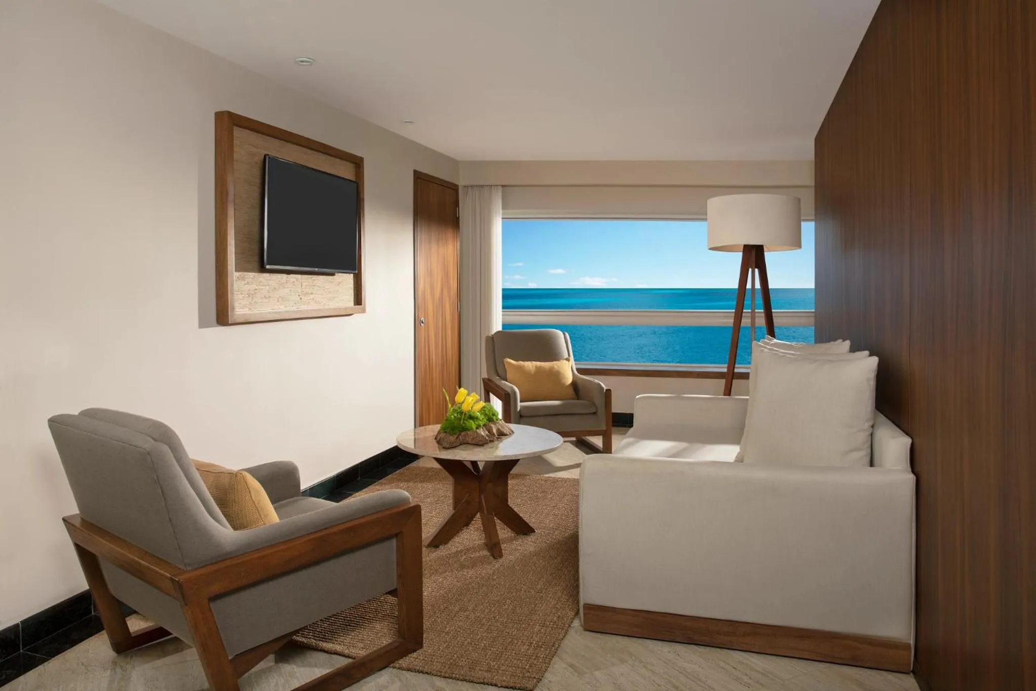 Living room in Dreams Sands Cancun Resort & Spa