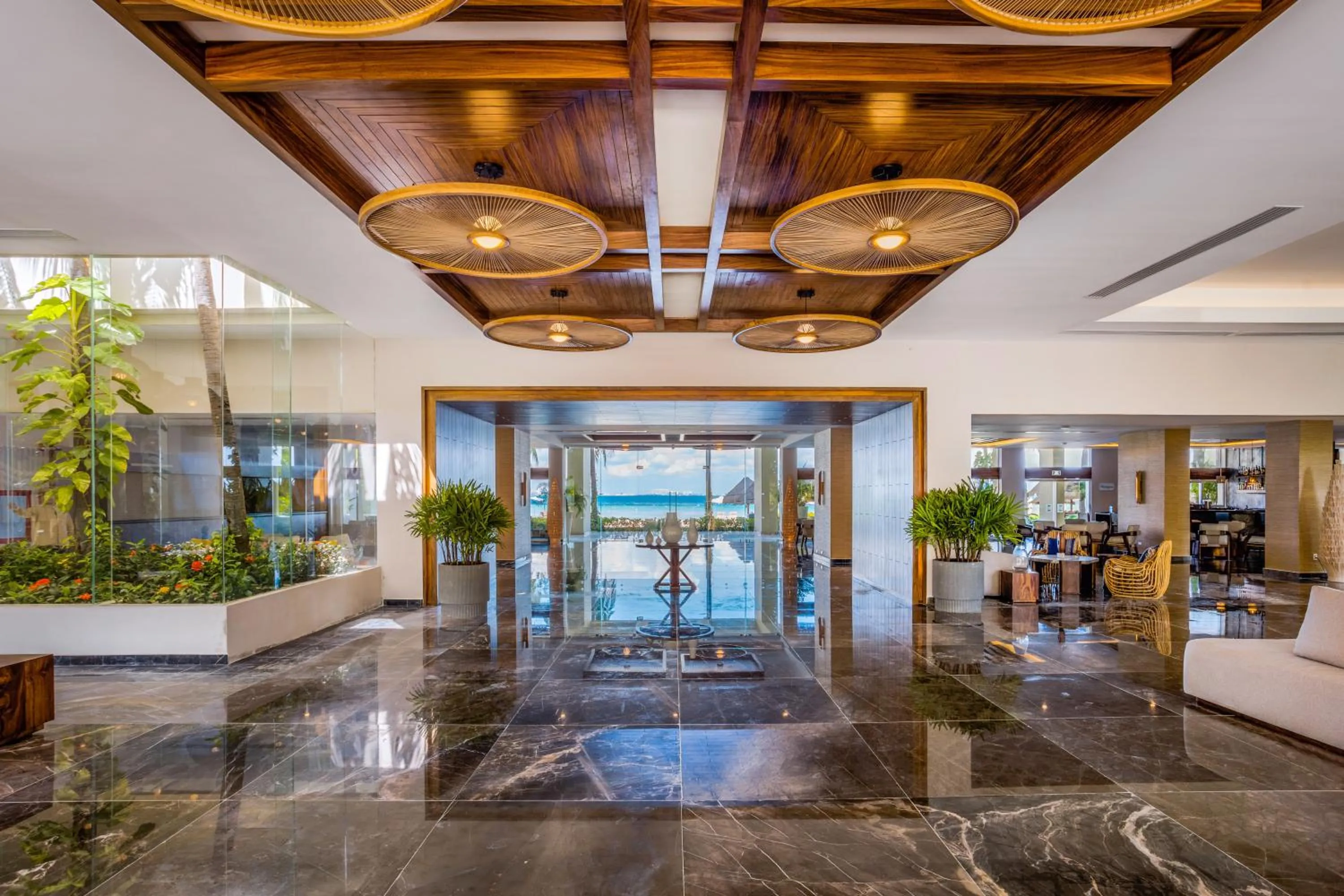 Lobby or reception in Dreams Sands Cancun Resort & Spa