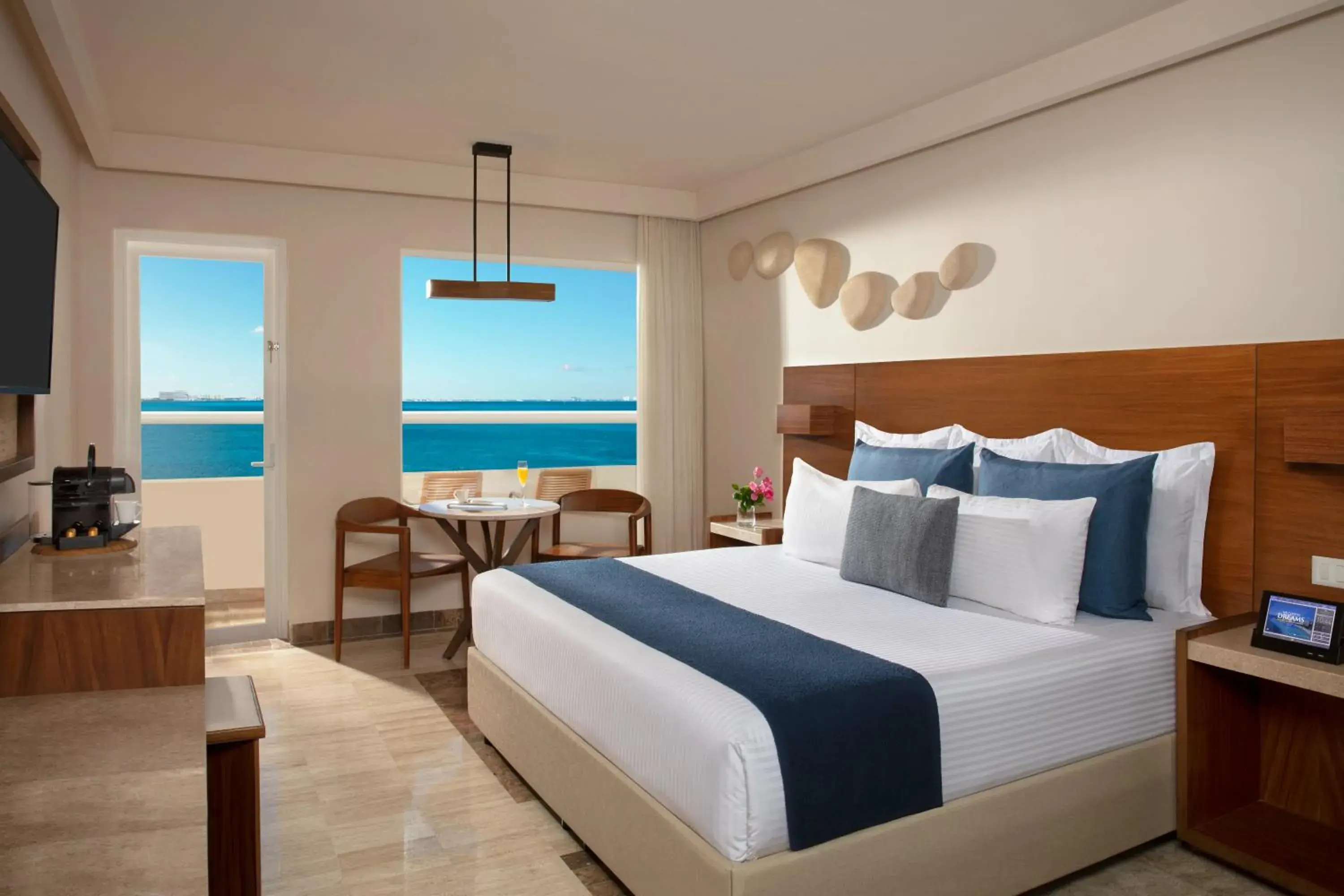 Premium King Balcony Ocean Front - single occupancy in Dreams Sands Cancun Resort & Spa Premium King Balcony Ocean Front - single occupancy in Dreams Sands Cancun Resort & Spa