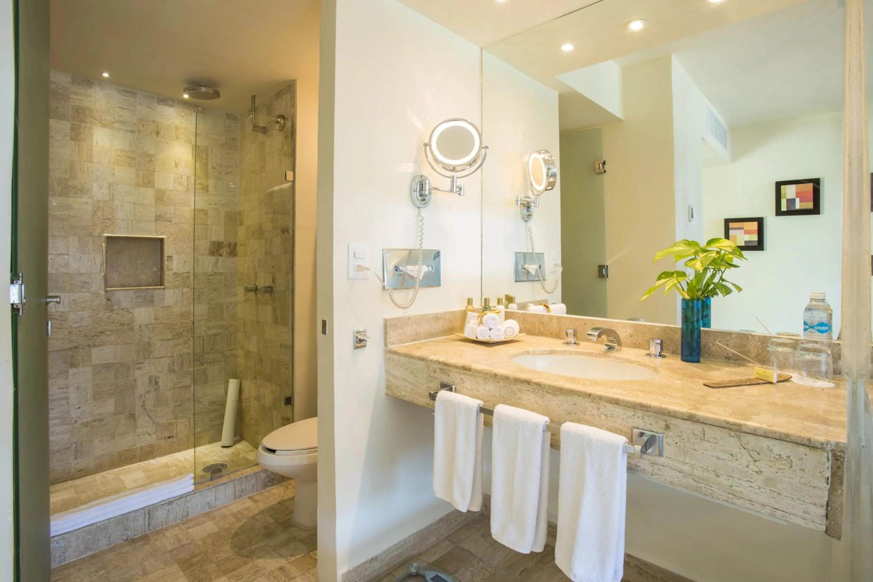 Bathroom in Dreams Sands Cancun Resort & Spa