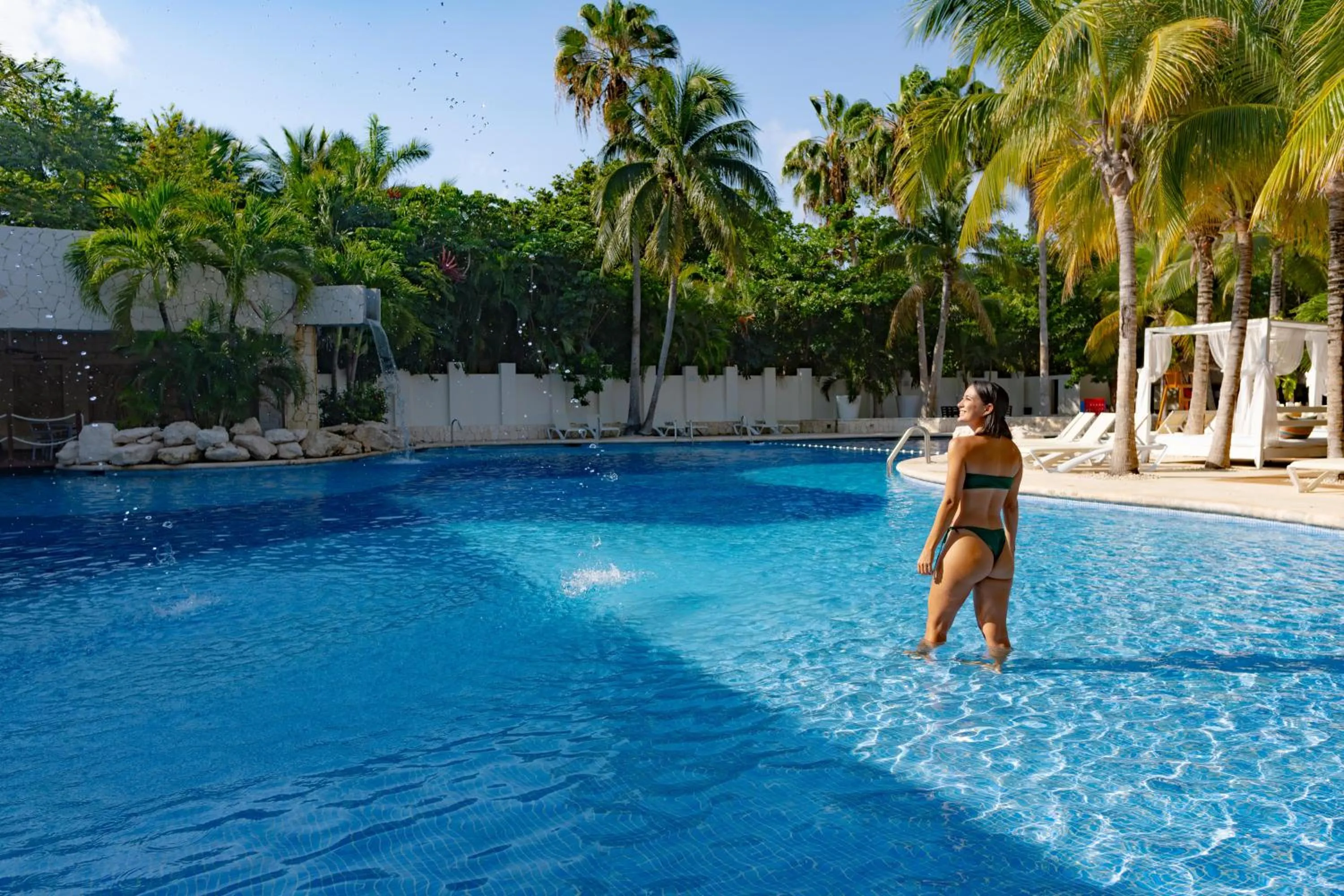 Swimming pool in Grand Oasis Tulum Riviera - All Inclusive