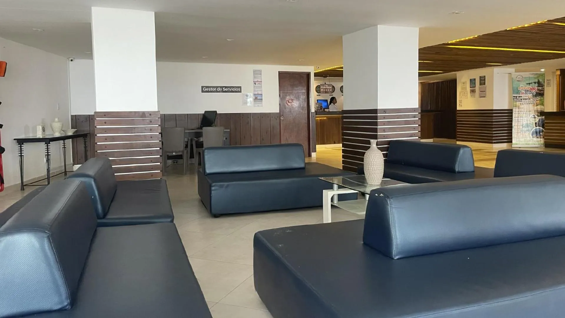 Lobby or reception in Hotel Toné by On vacation