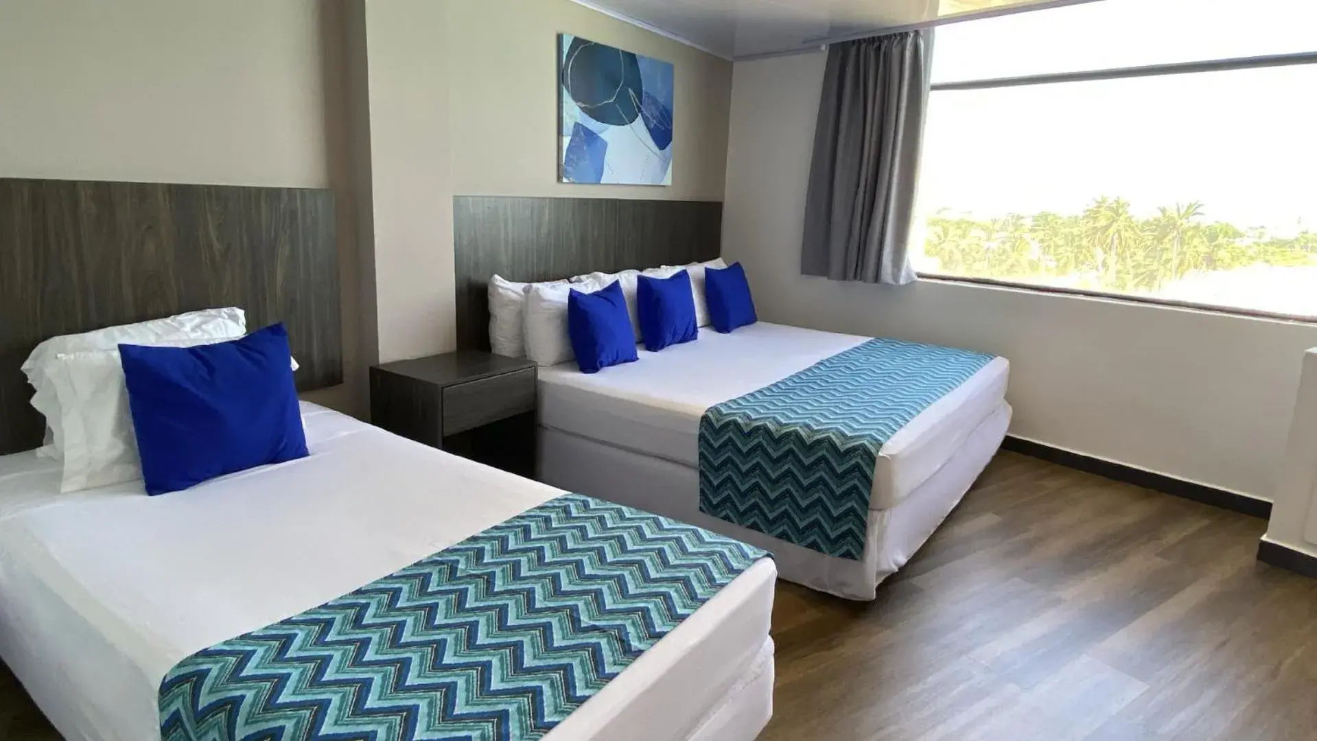 Superior Quadruple Room in On Vacation Blue Tone Superior Quadruple Room in On Vacation Blue Tone