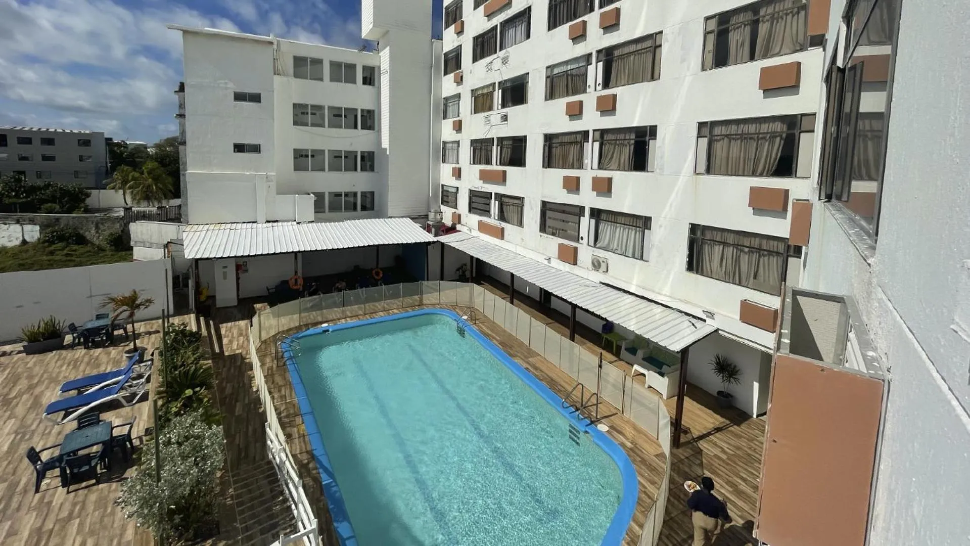 Swimming pool in Hotel Toné by On vacation